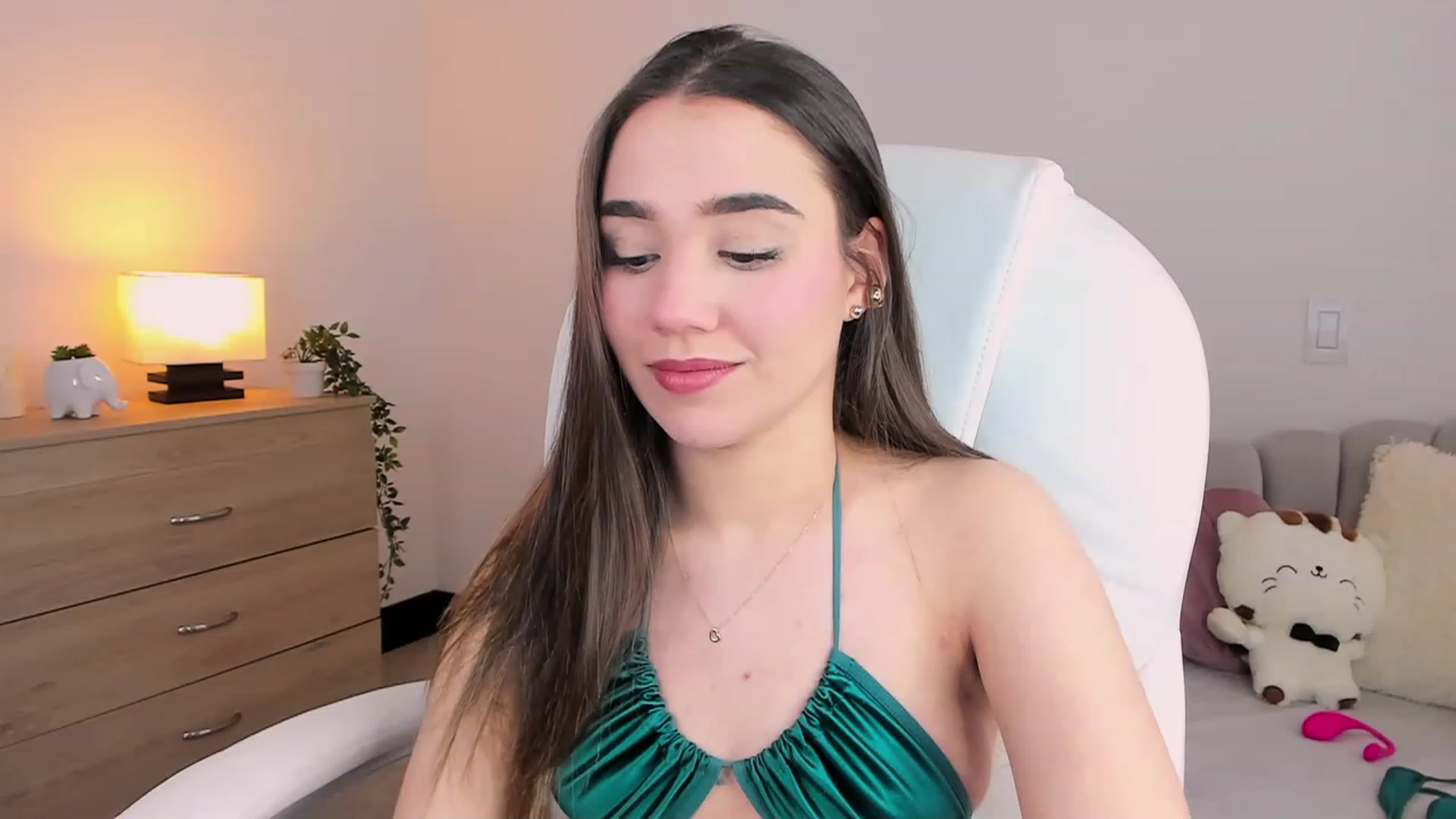 Gallery image thumbnail from Sabrinarey_'s myfreecams stream on, 06/18/2023, 17:22 image 16 of 20