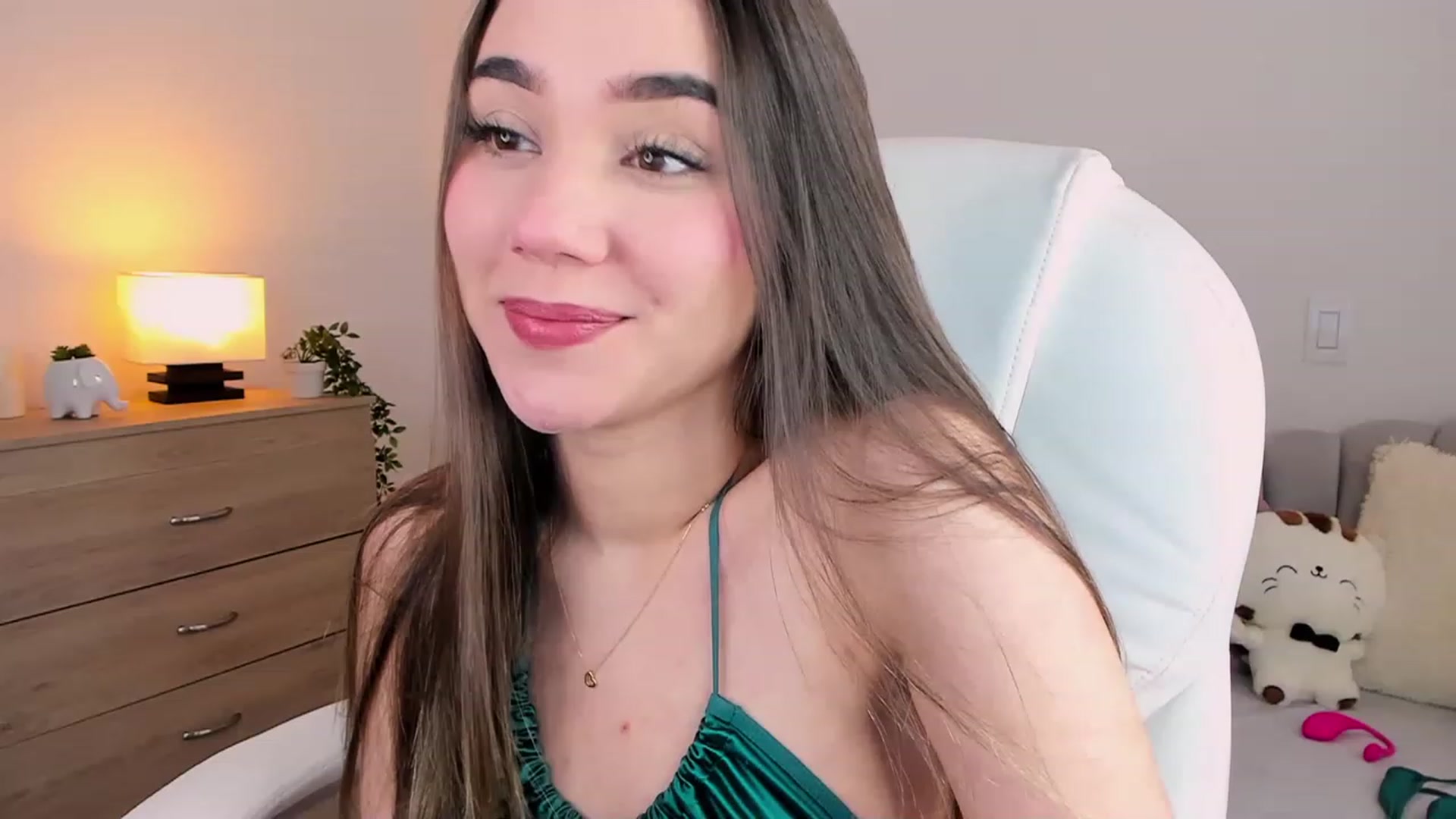 Gallery image thumbnail from Sabrinarey_'s myfreecams stream on, 06/18/2023, 17:22 image 17 of 20