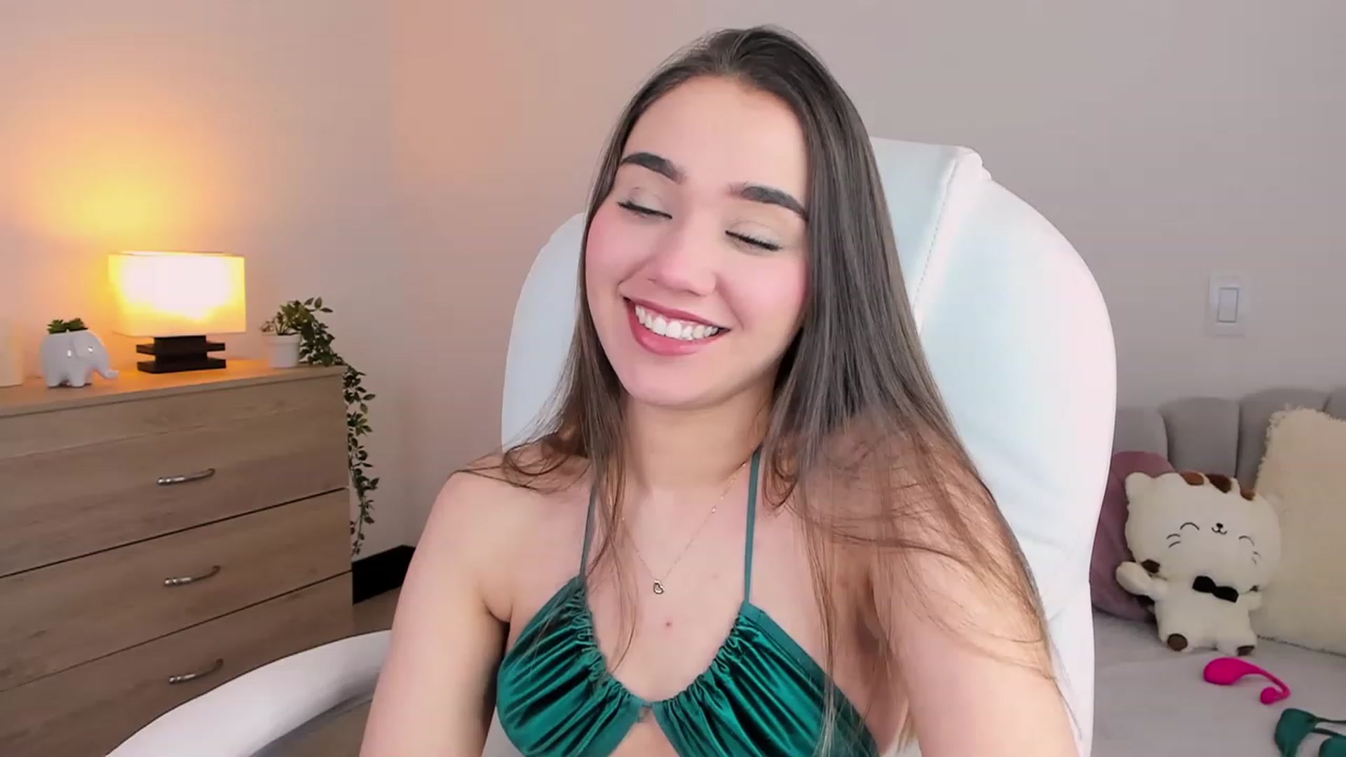 Gallery image thumbnail from Sabrinarey_'s myfreecams stream on, 06/18/2023, 17:22 image 13 of 20