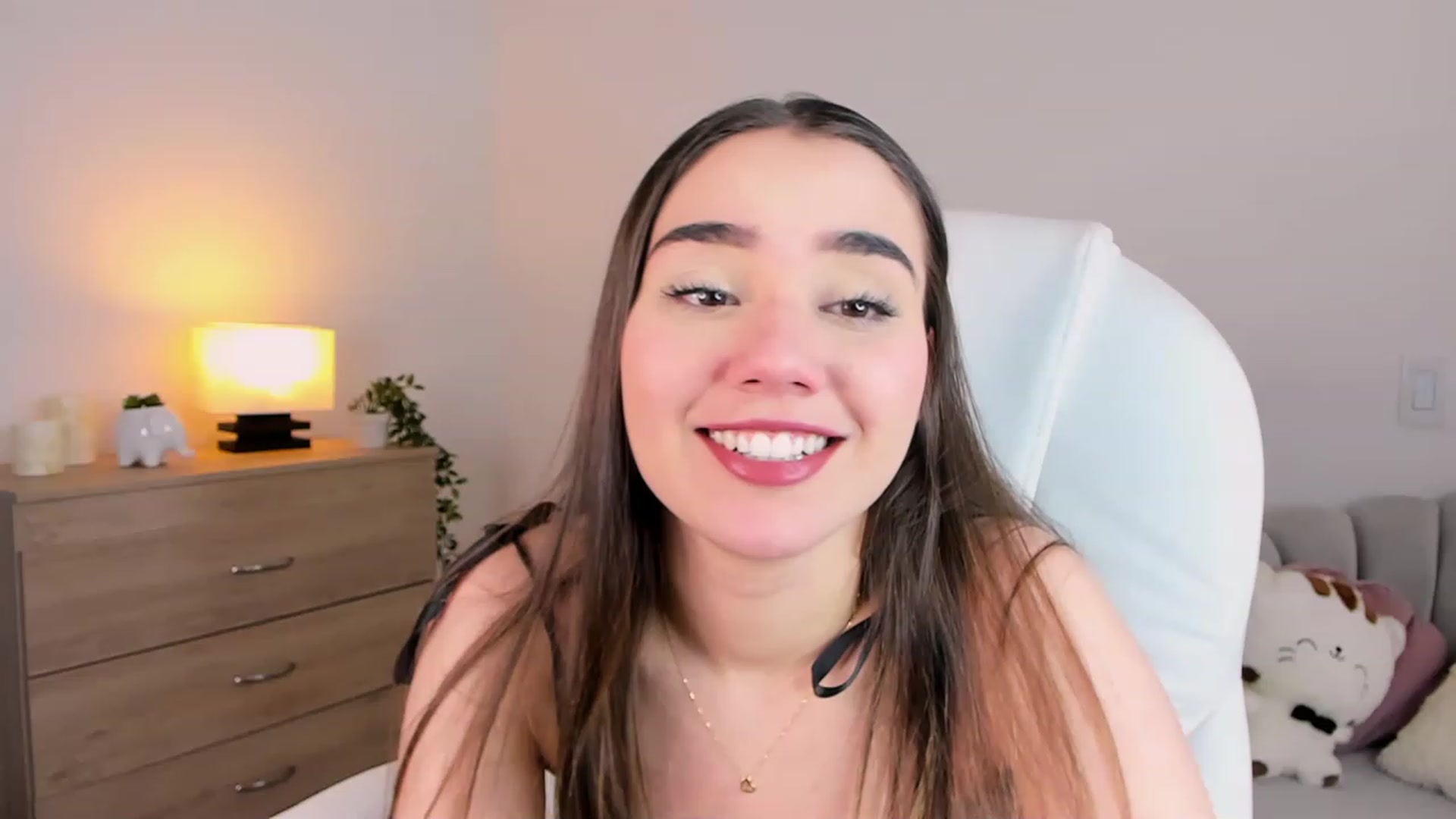 Gallery image thumbnail from Sabrinarey_'s myfreecams stream on, 06/25/2023, 16:47 image 5 of 20