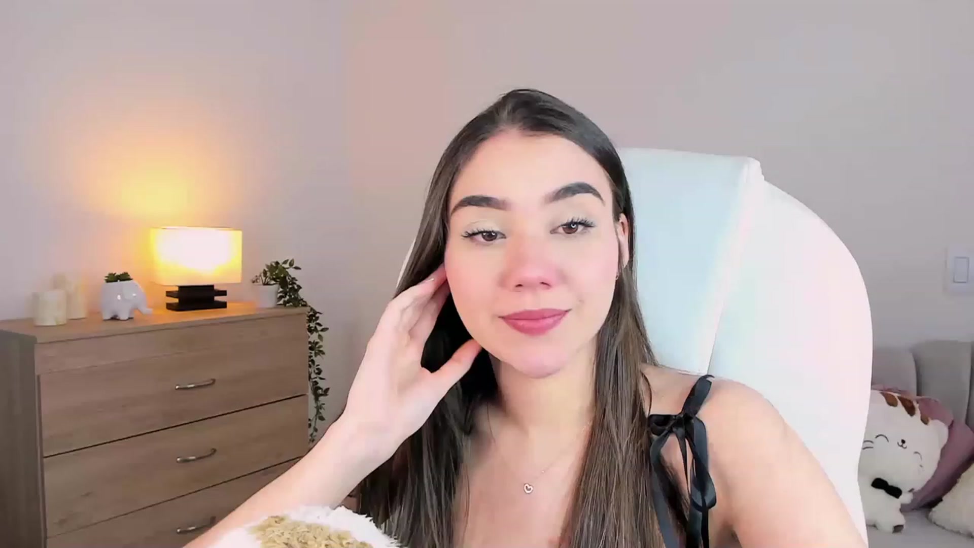 Gallery image thumbnail from Sabrinarey_'s myfreecams stream on, 06/25/2023, 16:47 image 18 of 20