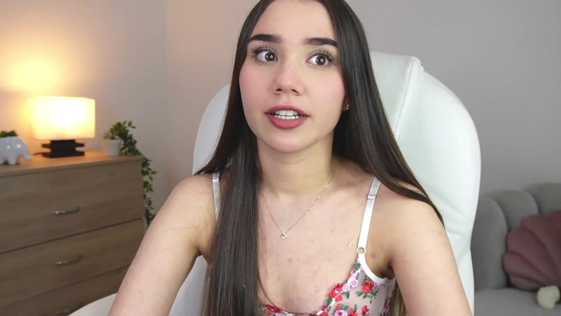 Gallery image thumbnail from Sabrinarey_'s myfreecams stream on, 07/13/2023, 18:48 image 16 of 20