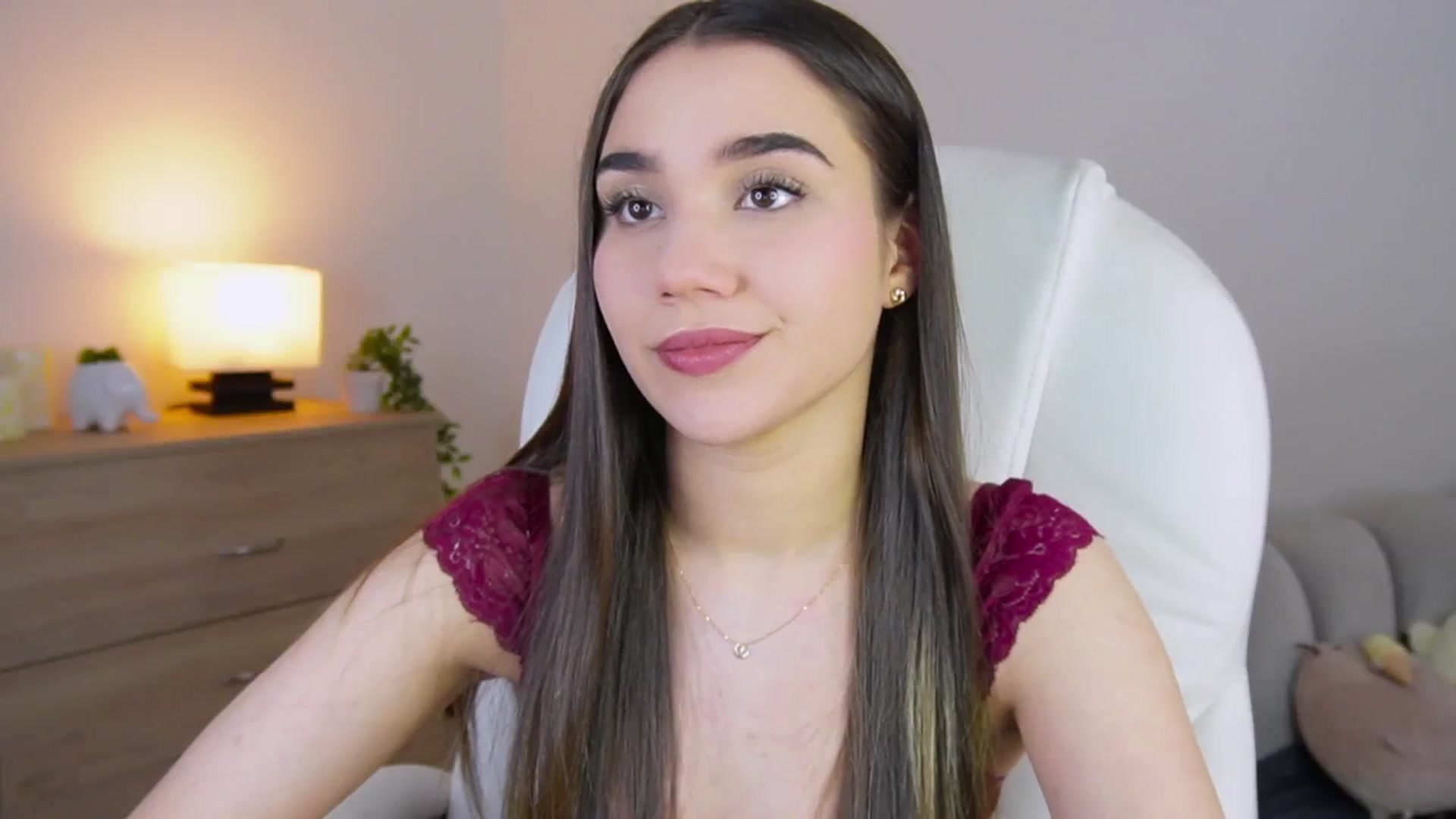 Gallery image thumbnail from Sabrinarey_'s myfreecams stream on, 08/06/2023, 16:32 image 18 of 20