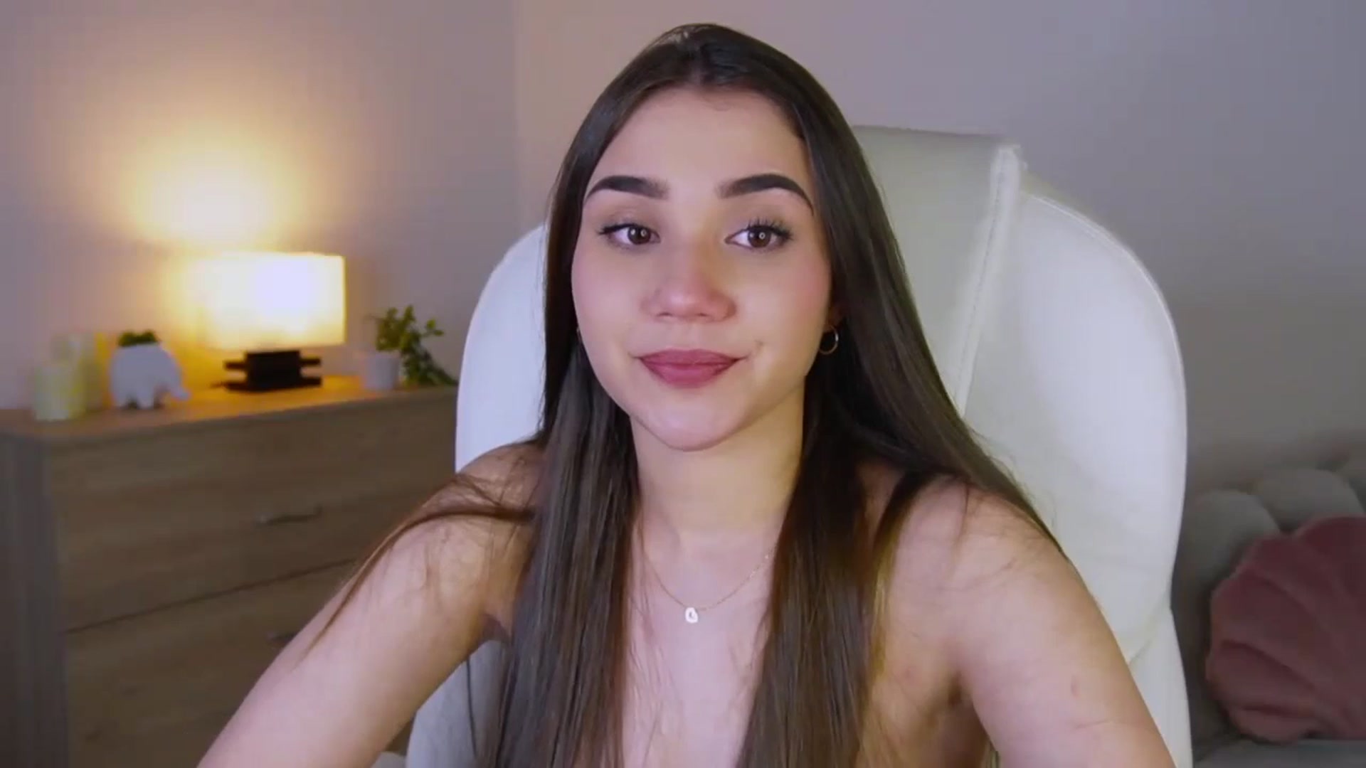 Gallery image thumbnail from Sabrinarey_'s myfreecams stream on, 10/31/2023, 01:00 image 14 of 20