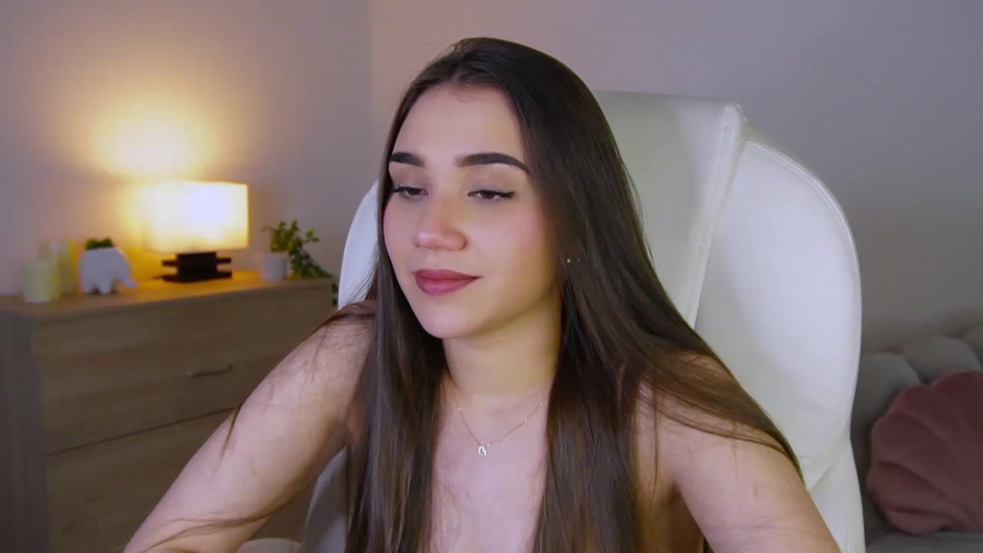 Gallery image thumbnail from Sabrinarey_'s myfreecams stream on, 10/31/2023, 01:00 image 13 of 20