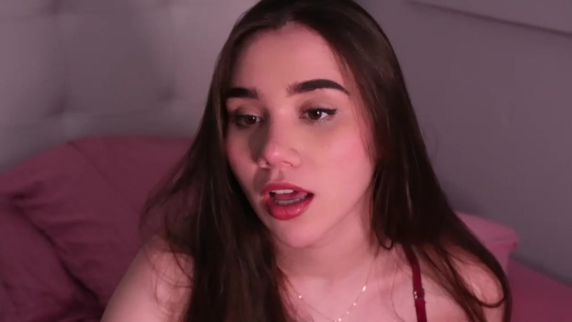 Gallery image thumbnail from Sabrinarey_'s myfreecams stream on, 01/14/2024, 24:32 image 6 of 20