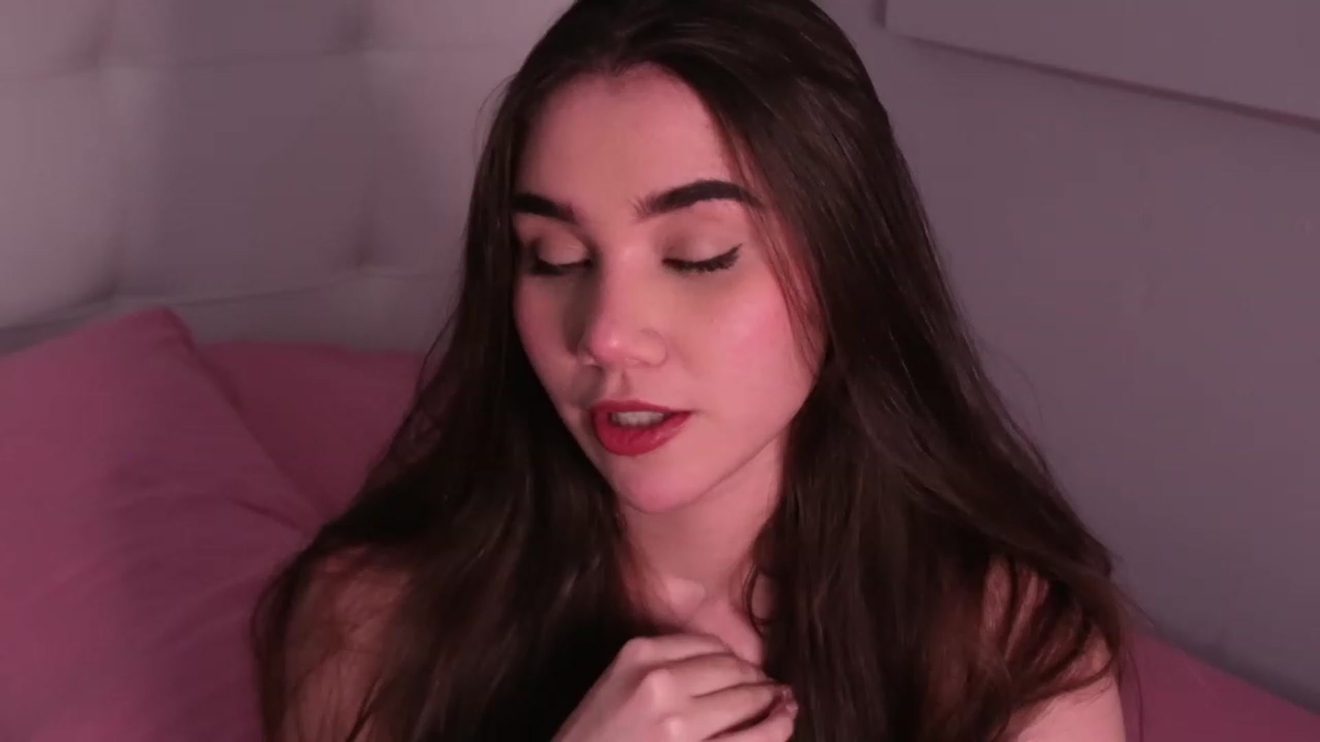 Gallery image thumbnail from Sabrinarey_'s myfreecams stream on, 01/14/2024, 24:32 image 9 of 20
