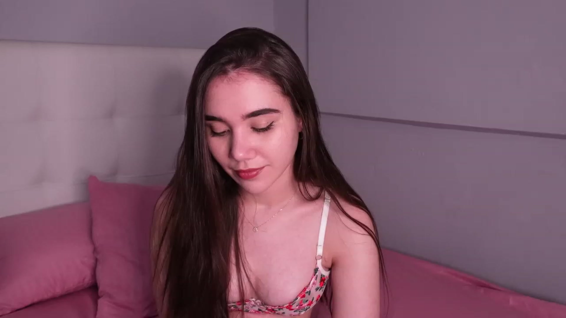 Gallery image thumbnail from Sabrinarey_'s myfreecams stream on, 01/16/2024, 20:14 image 20 of 20
