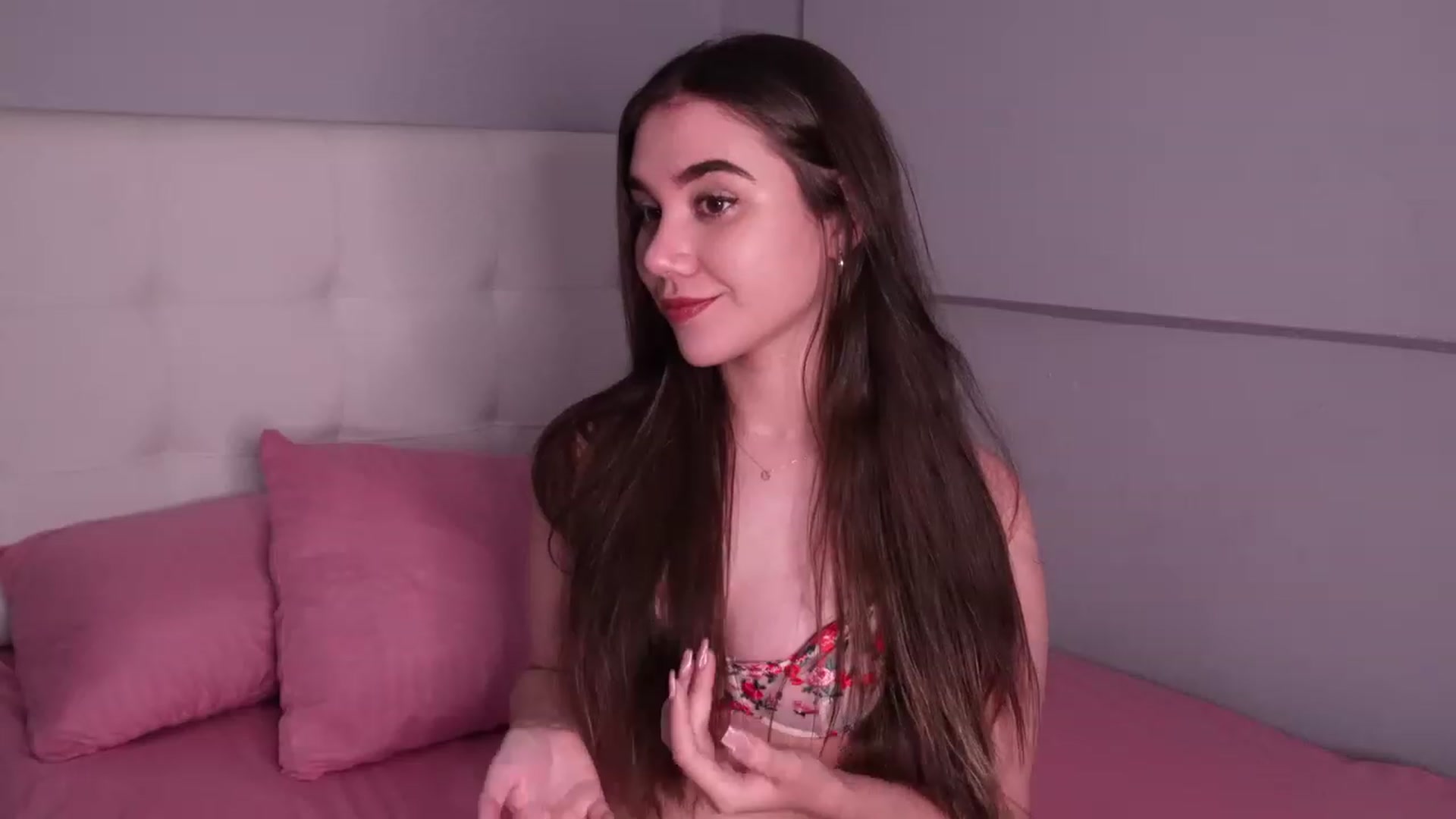 Gallery image thumbnail from Sabrinarey_'s myfreecams stream on, 01/16/2024, 20:14 image 12 of 20