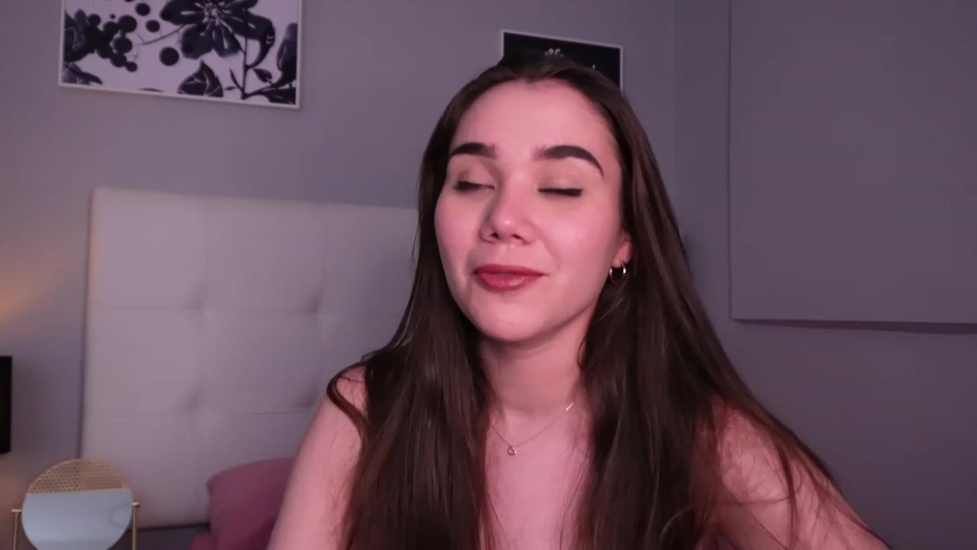 Gallery image thumbnail from Sabrinarey_'s myfreecams stream on, 01/17/2024, 21:53 image 17 of 20