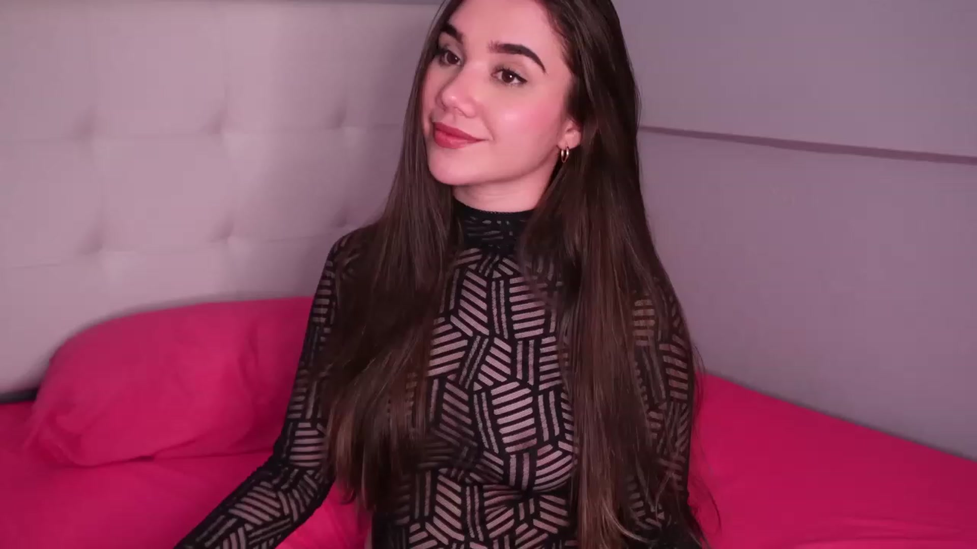 Gallery image thumbnail from Sabrinarey_'s myfreecams stream on, 01/18/2024, 16:34 image 7 of 20
