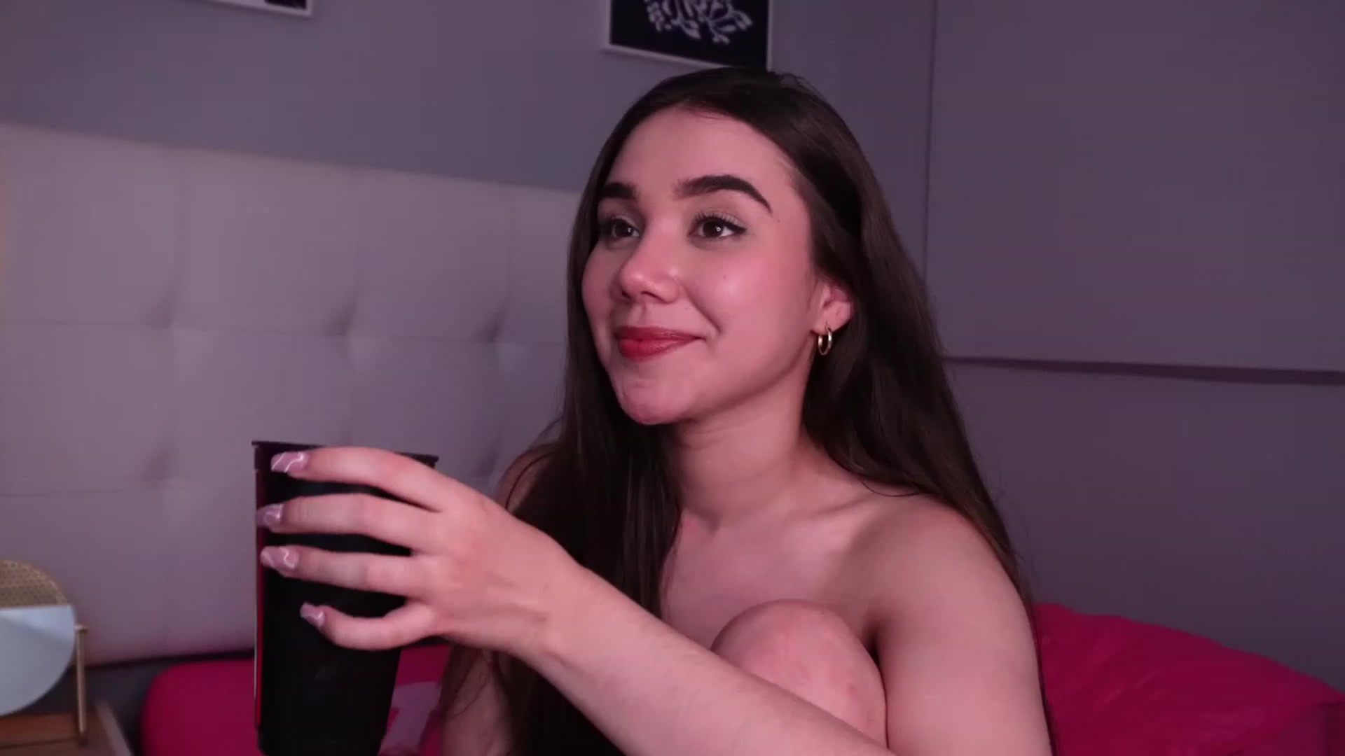 Gallery image thumbnail from Sabrinarey_'s myfreecams stream on, 01/22/2024, 24:42 image 14 of 20