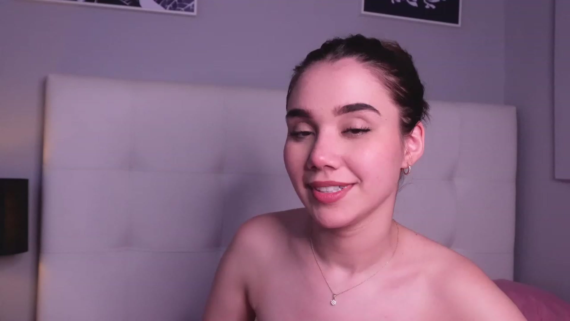 Gallery image thumbnail from Sabrinarey_'s myfreecams stream on, 03/05/2024, 01:15 image 8 of 20