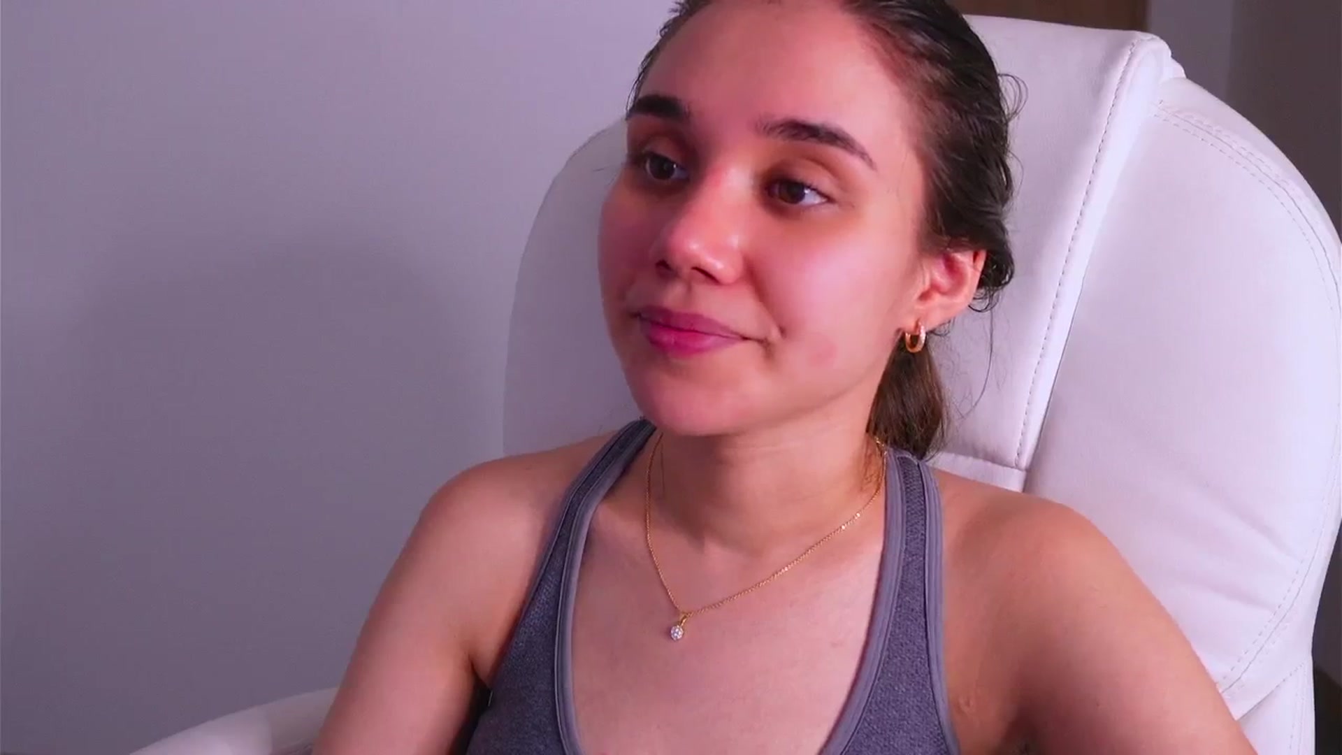 Gallery image thumbnail from Sabrinarey_'s myfreecams stream on, 03/19/2024, 16:40 image 10 of 20