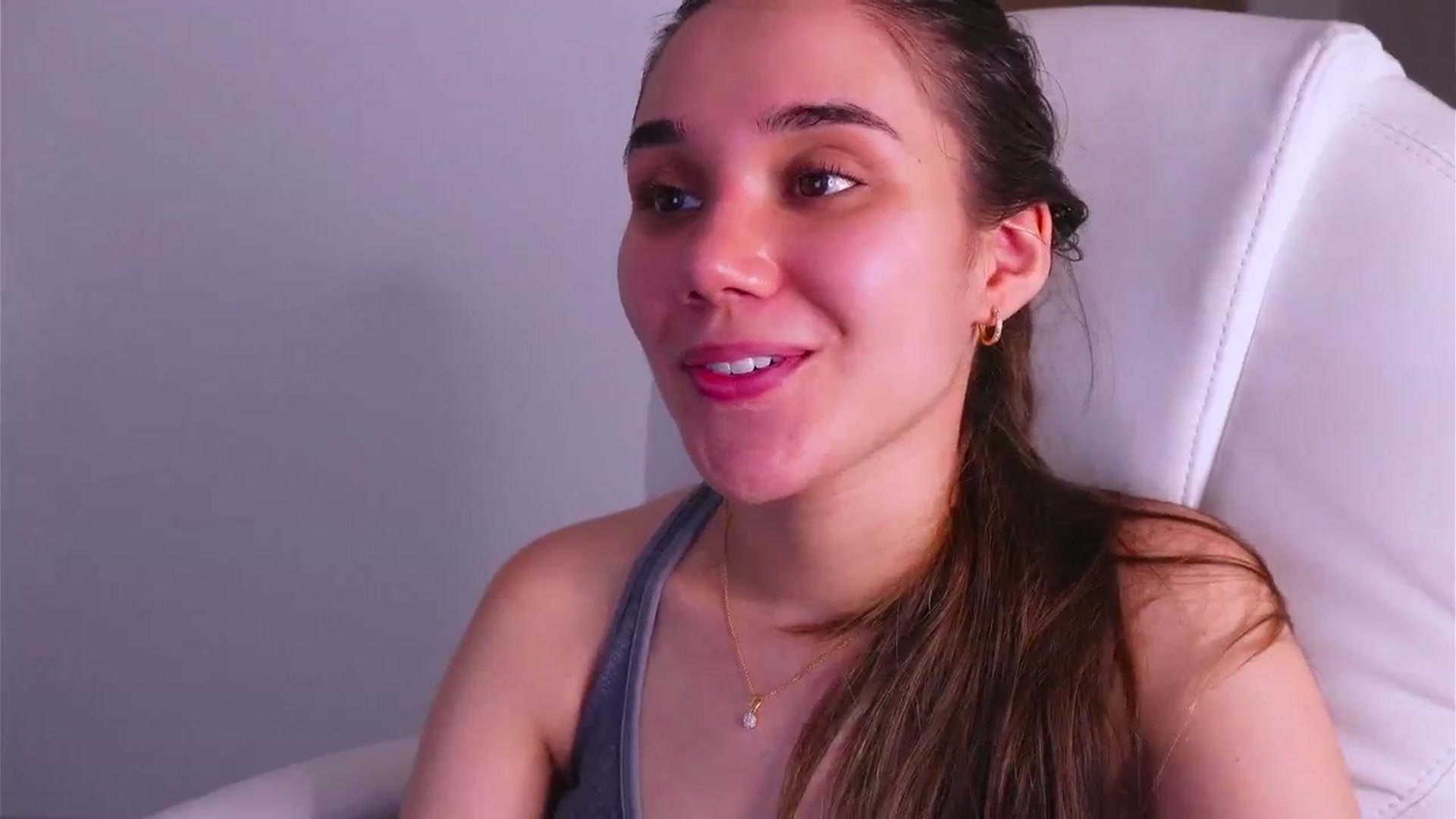 Gallery image thumbnail from Sabrinarey_'s myfreecams stream on, 03/19/2024, 16:40 image 7 of 20