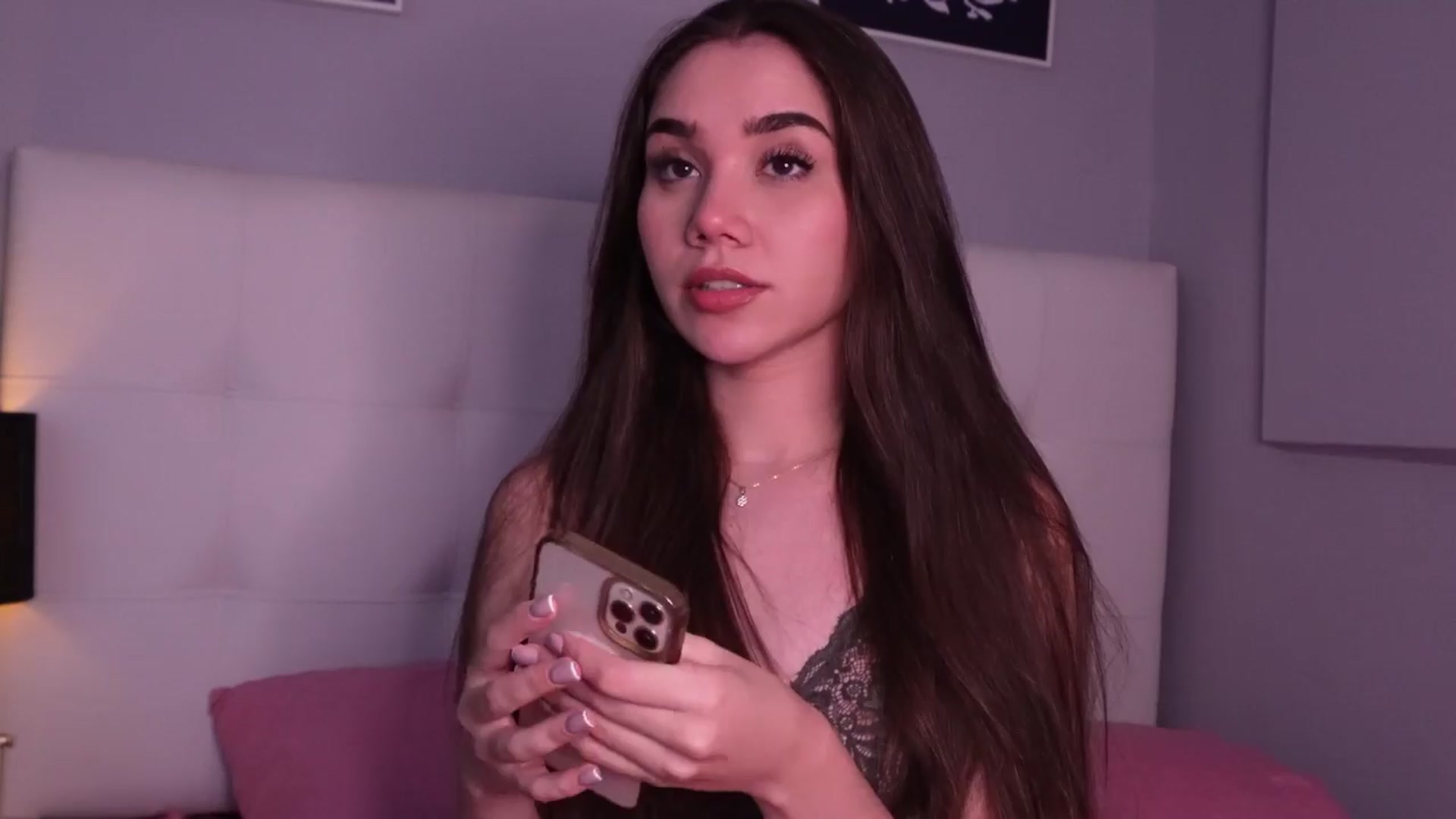 Gallery image thumbnail from Sabrinarey_'s myfreecams stream on, 03/22/2024, 20:54 image 16 of 20