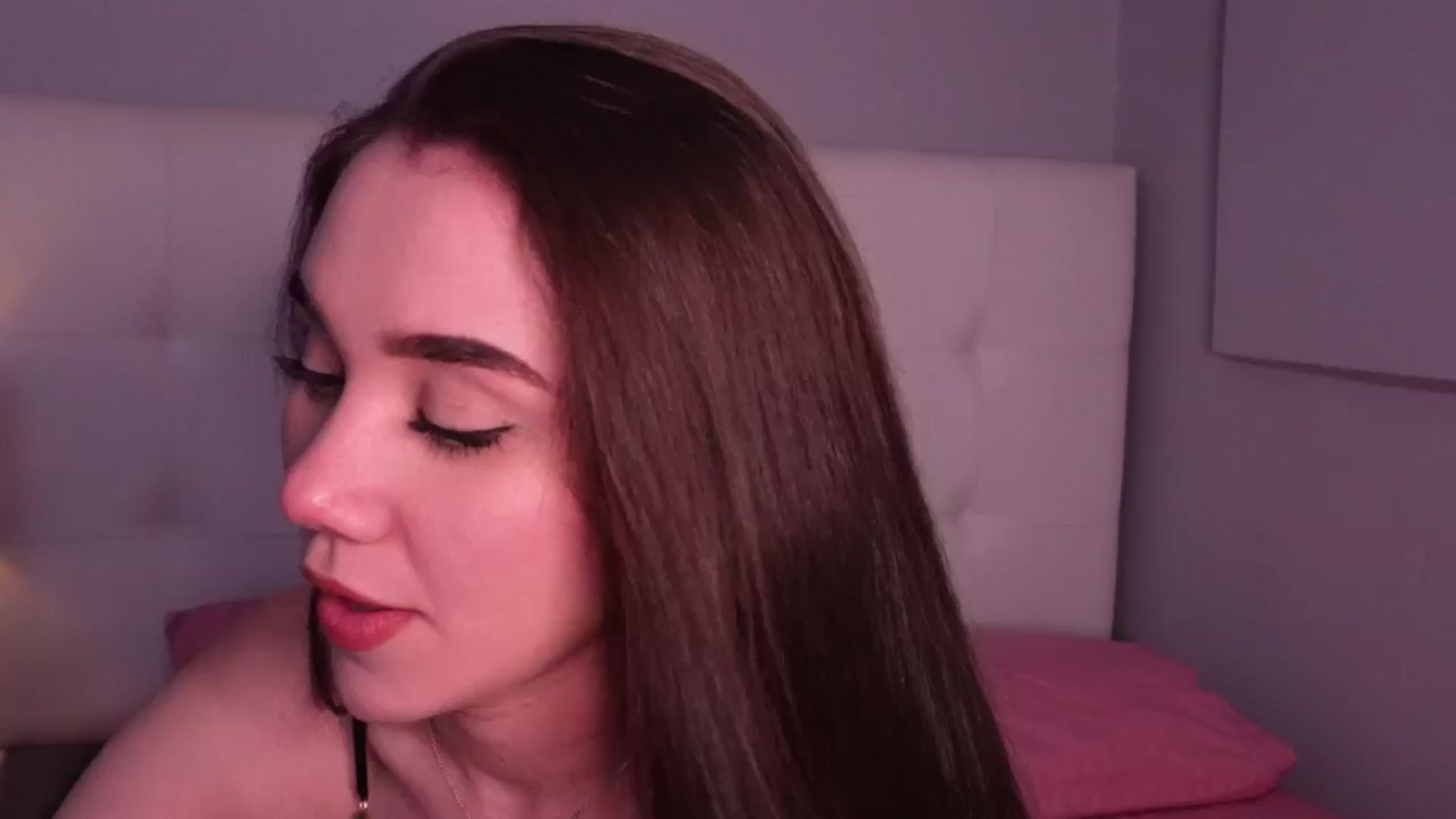 Gallery image thumbnail from Sabrinarey_'s myfreecams stream on, 03/22/2024, 20:54 image 1 of 20