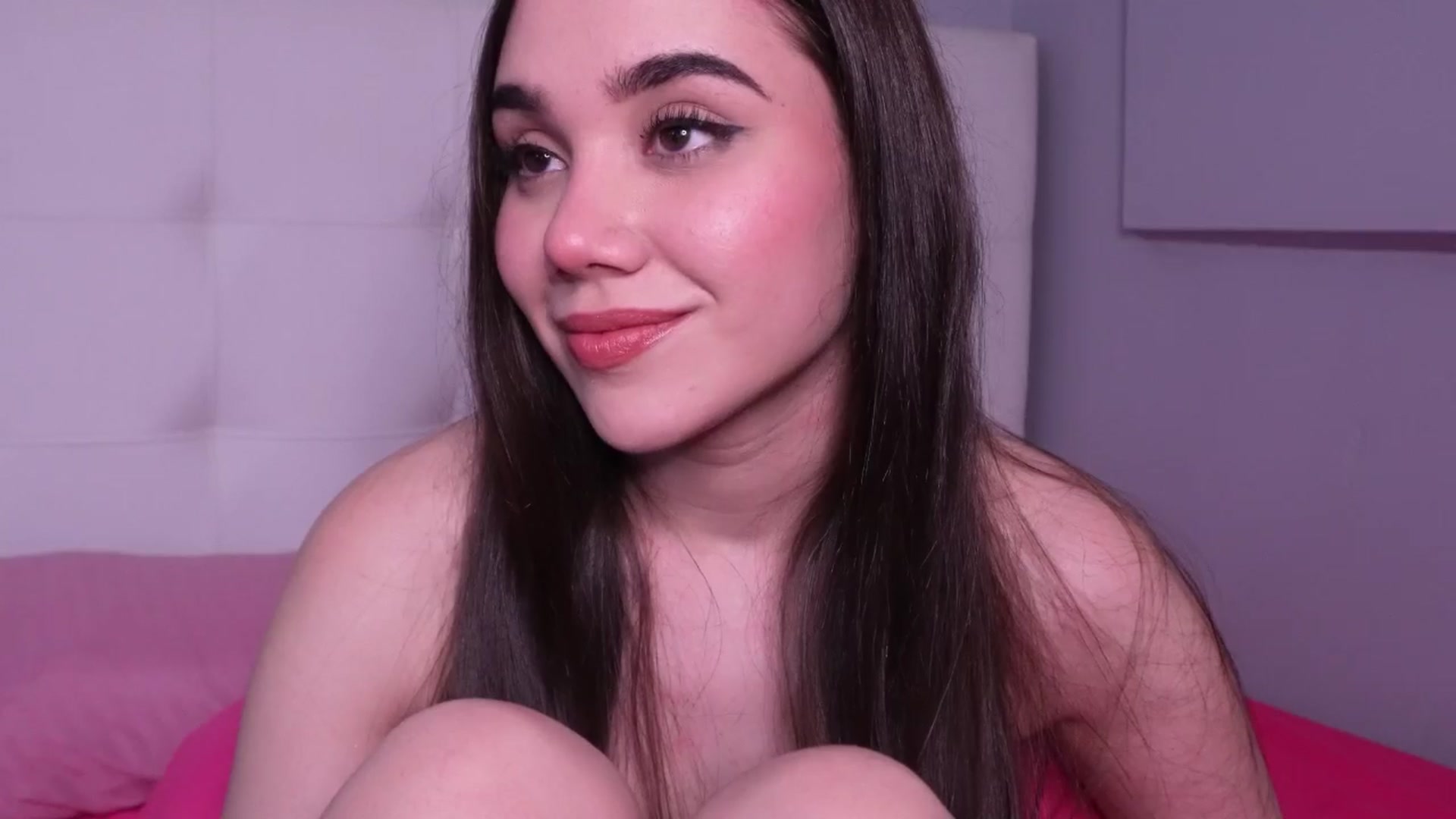 Gallery image thumbnail from Sabrinarey_'s myfreecams stream on, 03/28/2024, 16:15 image 19 of 20