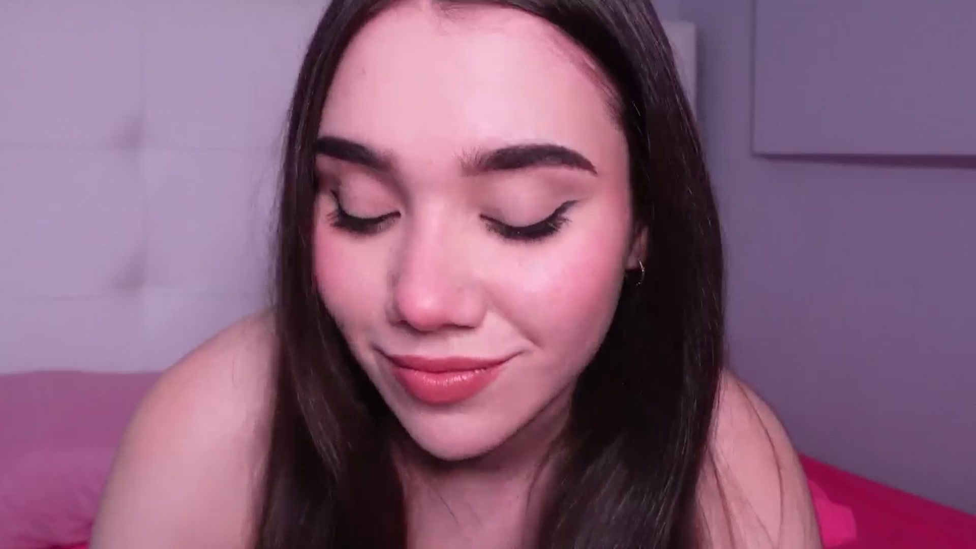 Gallery image thumbnail from Sabrinarey_'s myfreecams stream on, 03/28/2024, 16:15 image 20 of 20