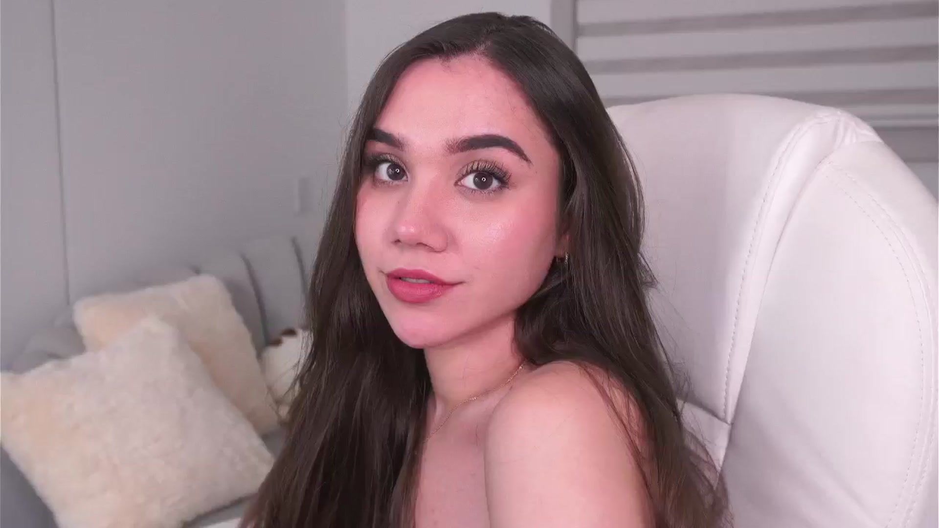 Gallery image thumbnail from Sabrinarey_'s myfreecams stream on, 05/06/2024, 01:14 image 20 of 20