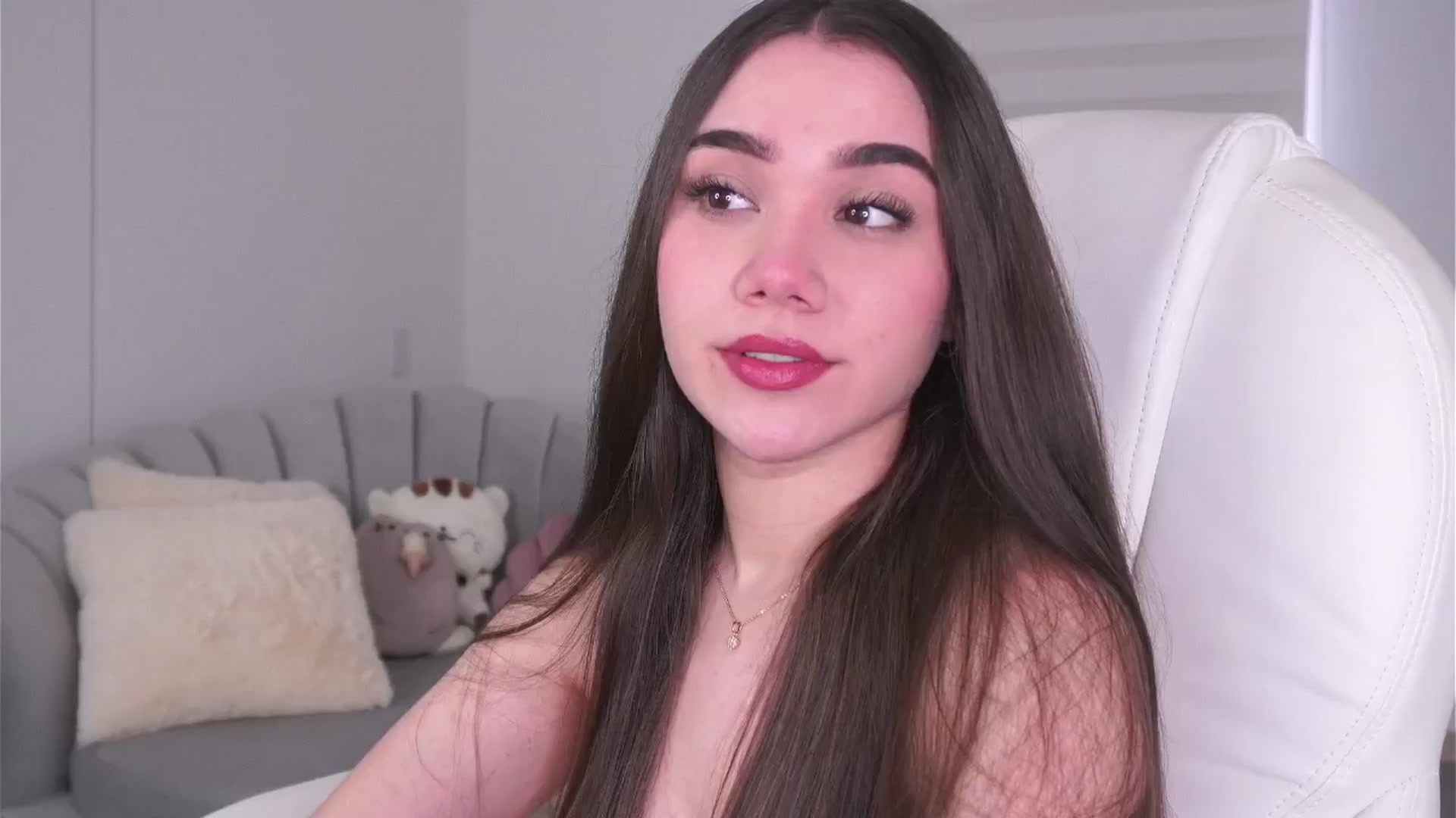 Gallery image thumbnail from Sabrinarey_'s myfreecams stream on, 05/18/2024, 21:37 image 4 of 20