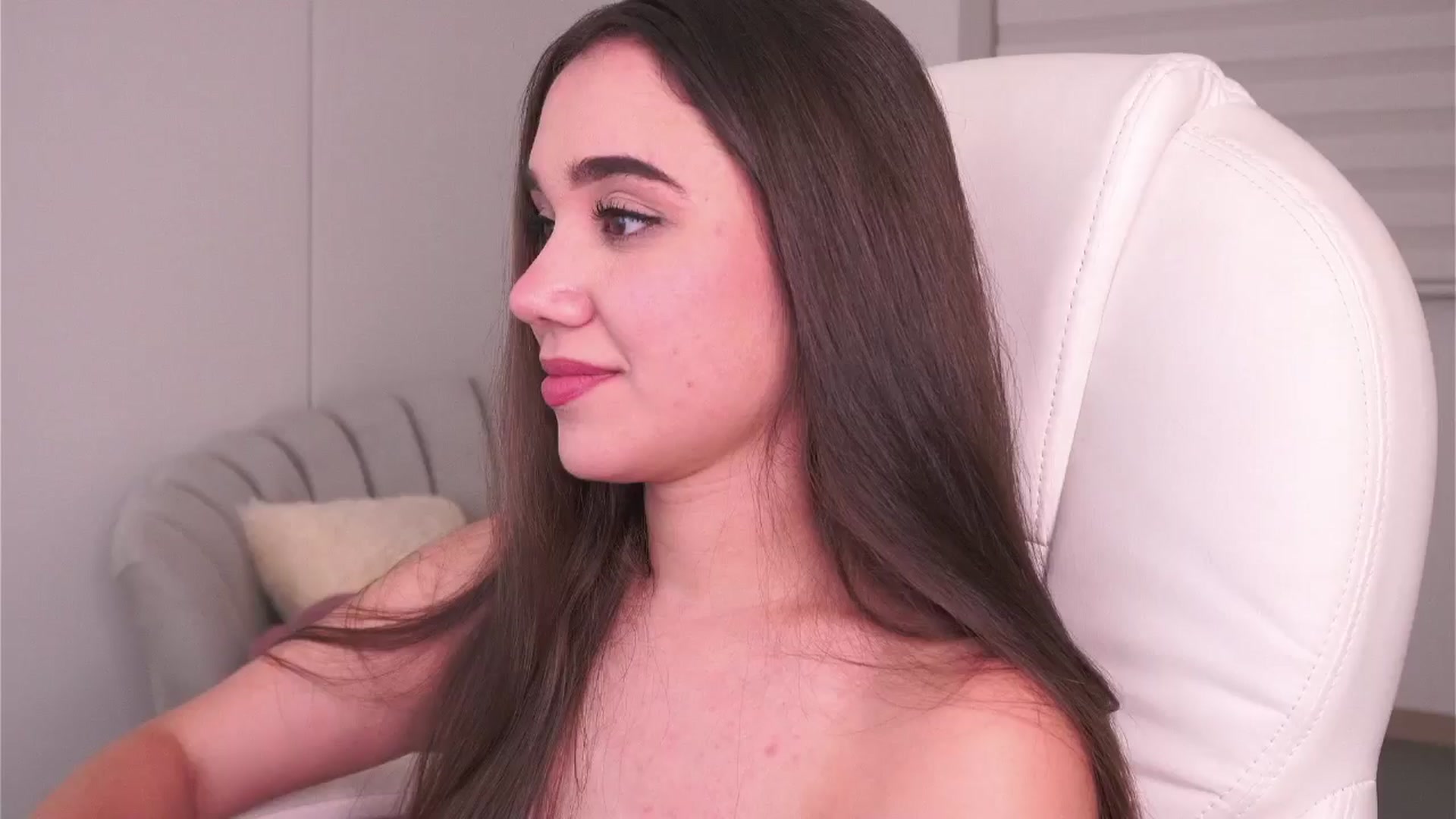 Gallery image thumbnail from Sabrinarey_'s myfreecams stream on, 06/11/2024, 24:29 image 6 of 20