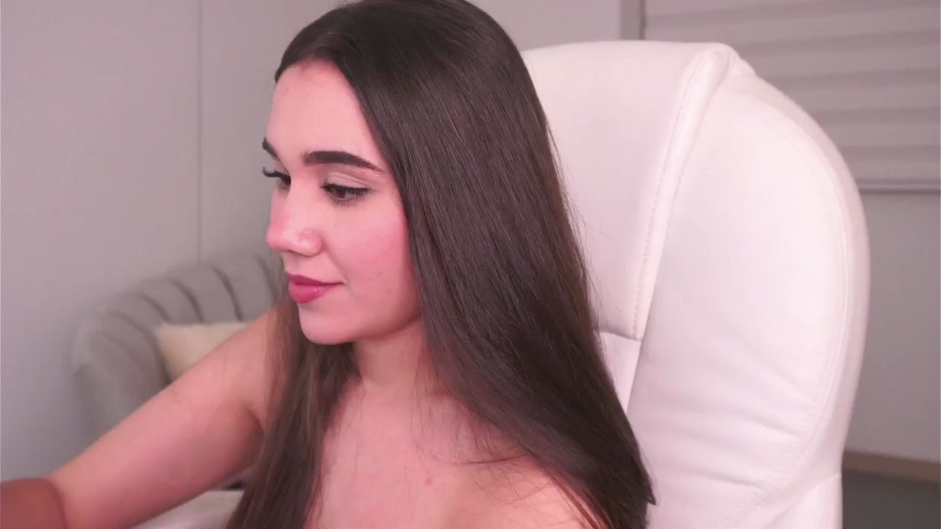 Gallery image thumbnail from Sabrinarey_'s myfreecams stream on, 06/11/2024, 24:29 image 13 of 20