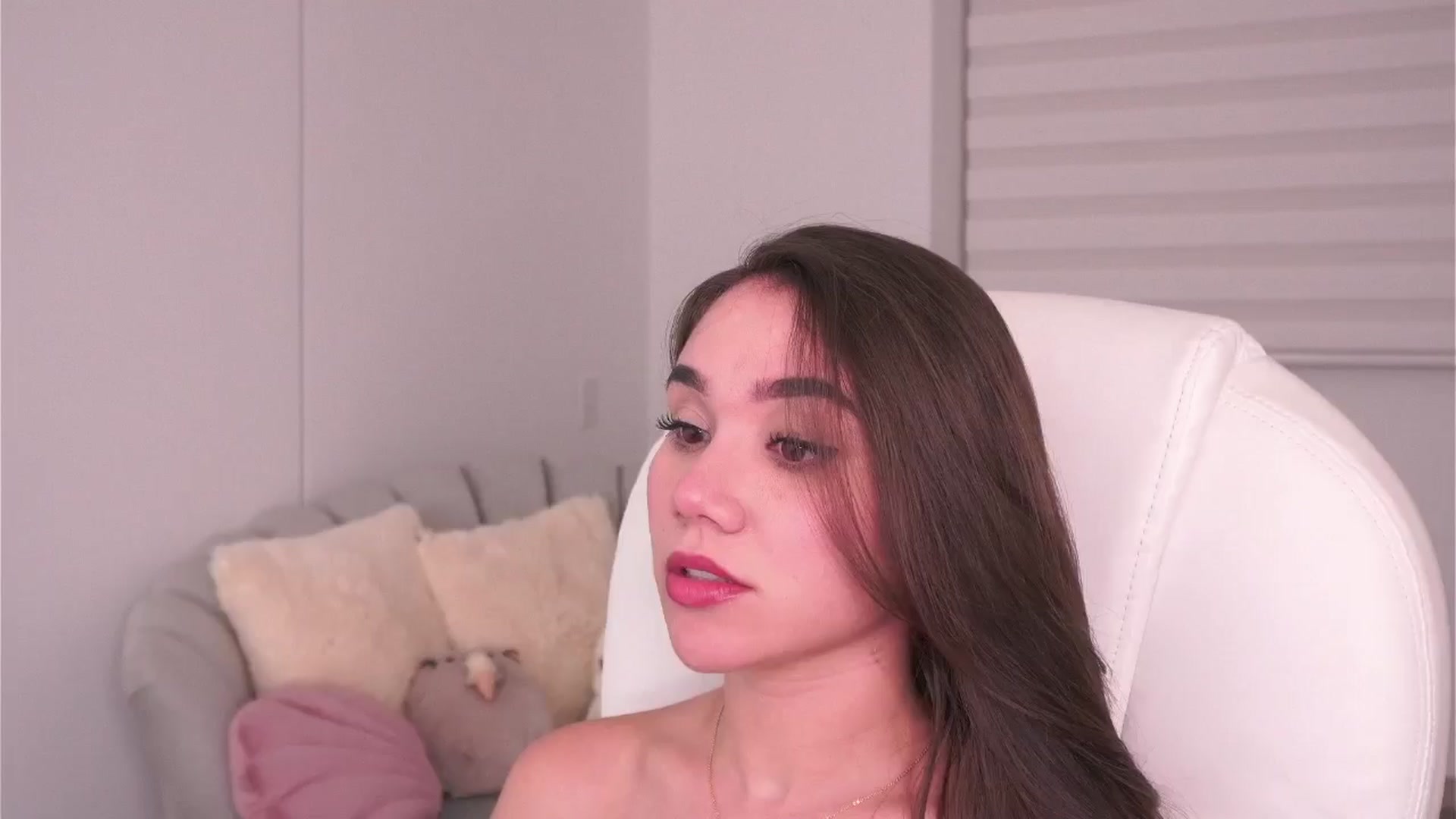 Gallery image thumbnail from Sabrinarey_'s myfreecams stream on, 06/20/2024, 24:29 image 16 of 20