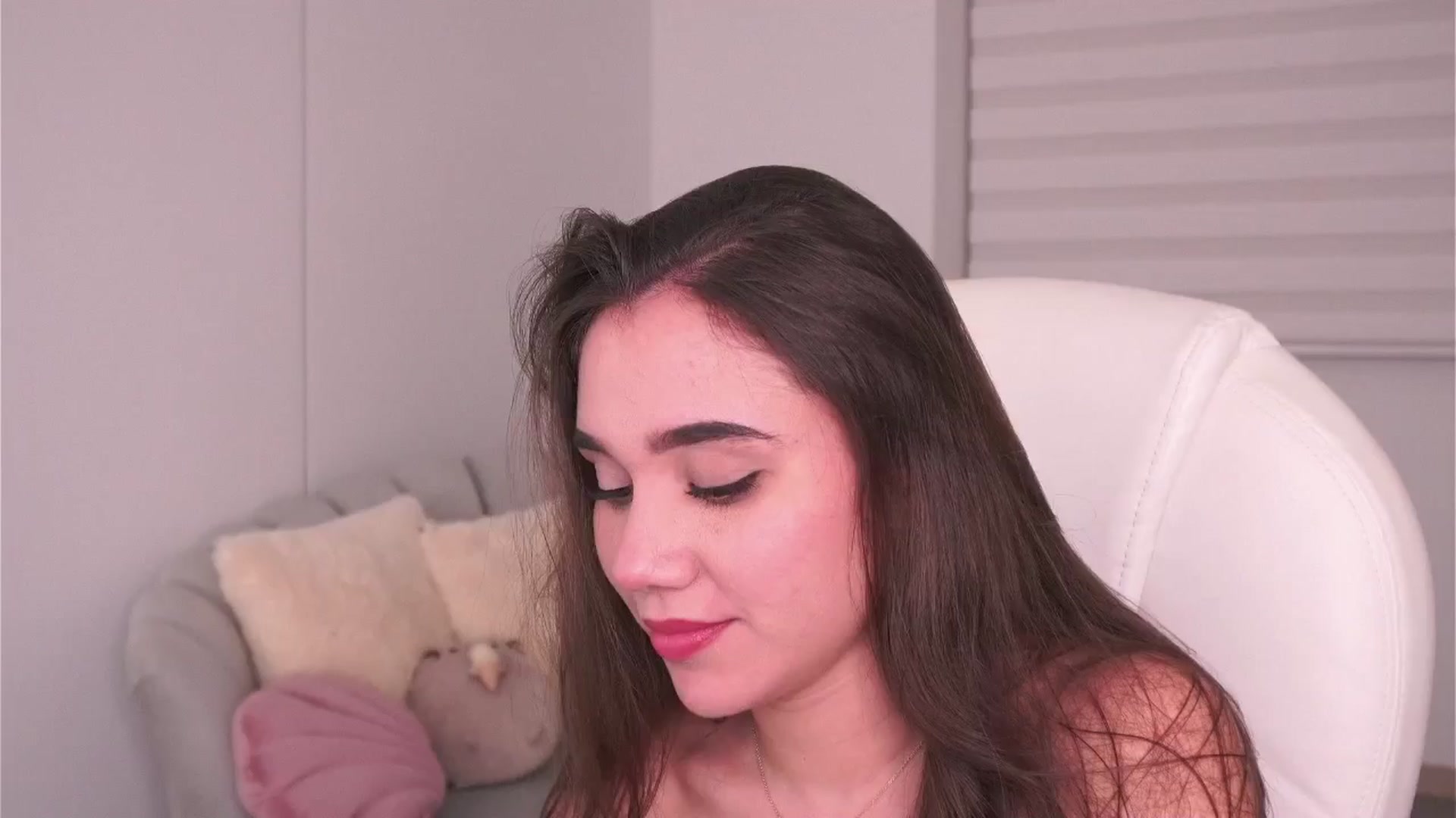 Gallery image thumbnail from Sabrinarey_'s myfreecams stream on, 06/20/2024, 24:29 image 1 of 20