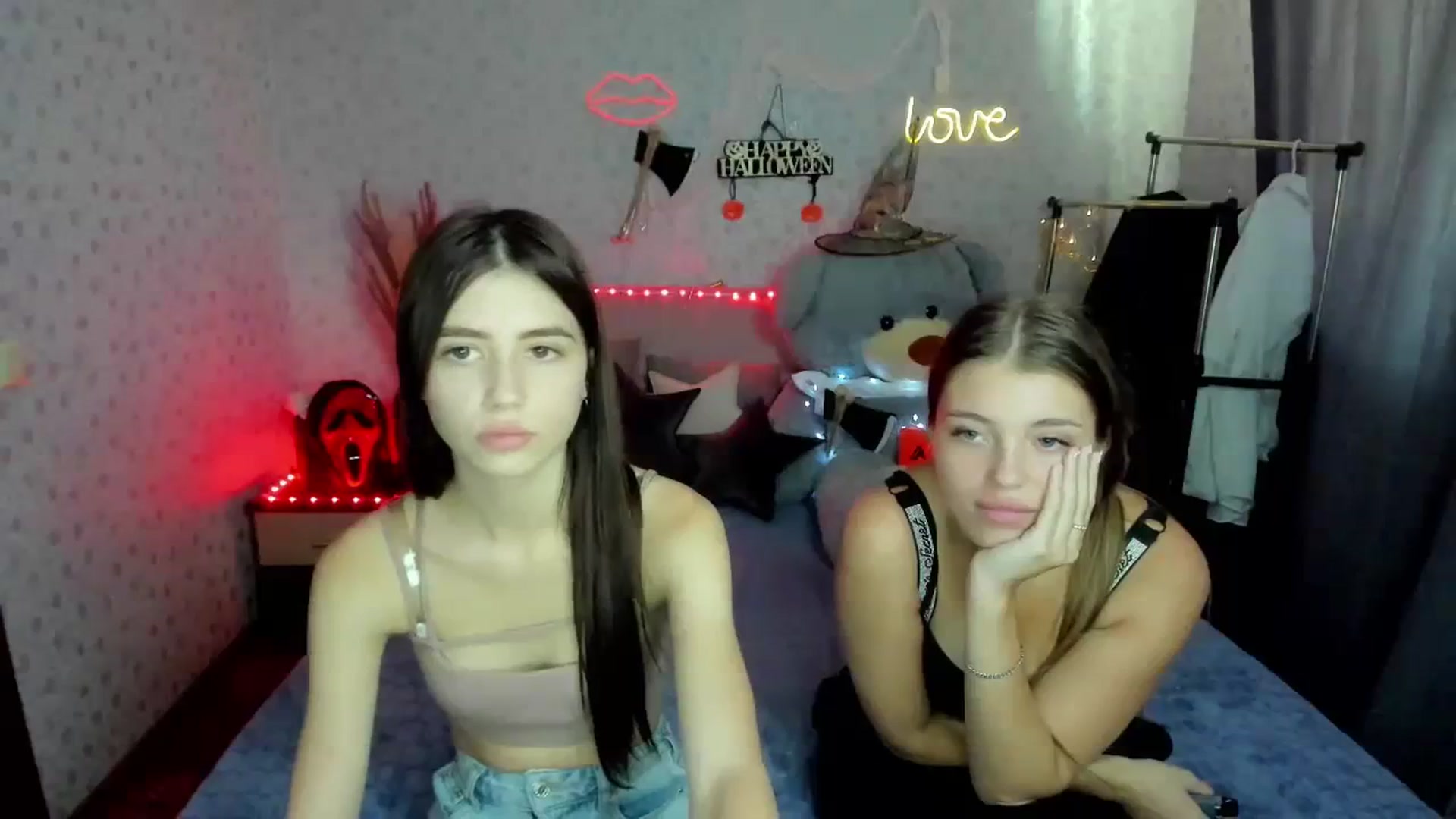 Gallery image thumbnail from SabrineRe's myfreecams stream on, 10/08/2023, 12:47 image 11 of 20