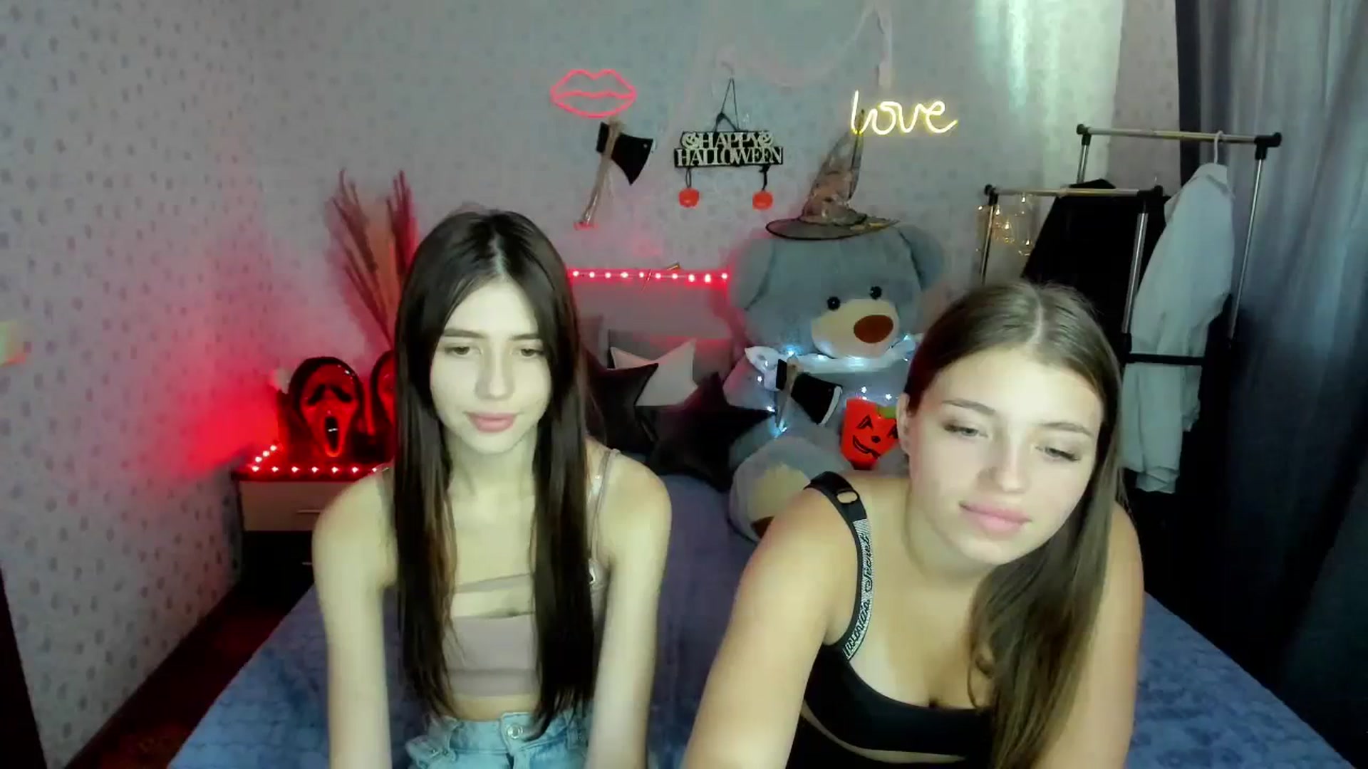 Gallery image thumbnail from SabrineRe's myfreecams stream on, 10/08/2023, 12:47 image 2 of 20