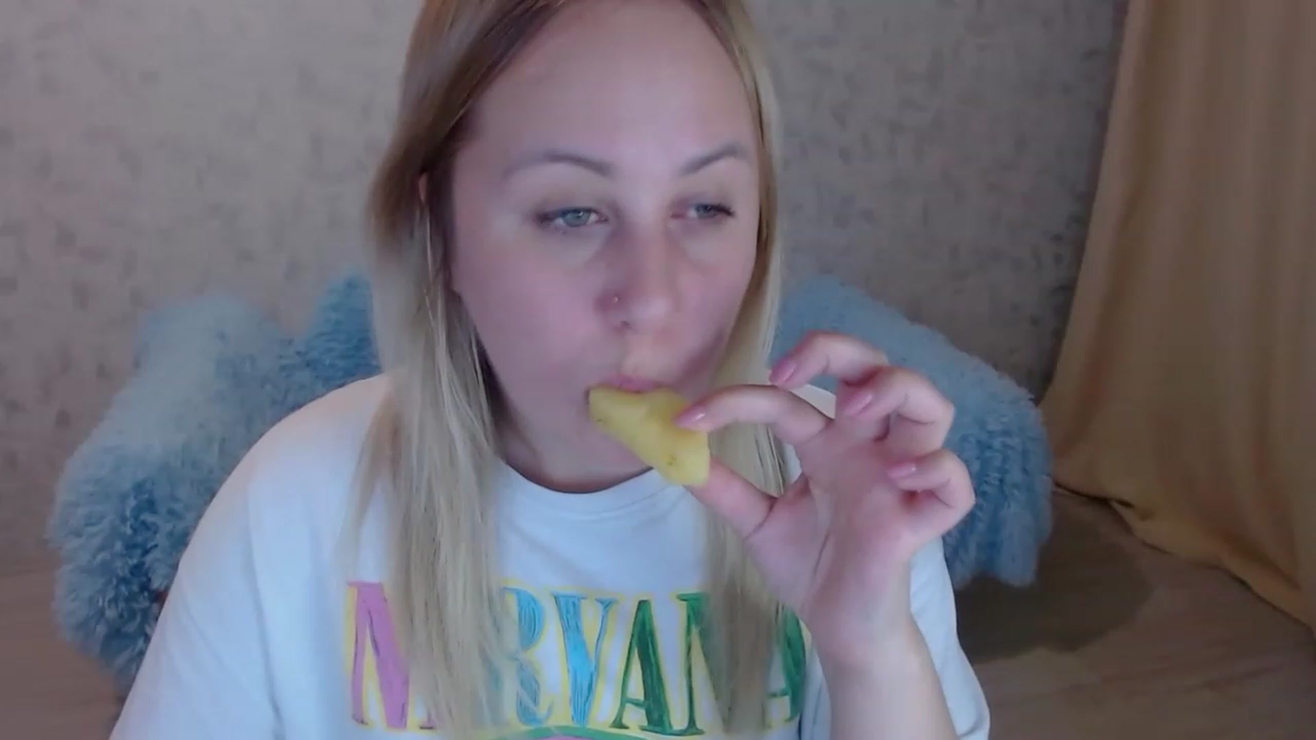 Gallery image thumbnail from Sad_eyes00's myfreecams stream on, 06/01/2023, 18:48 image 5 of 20
