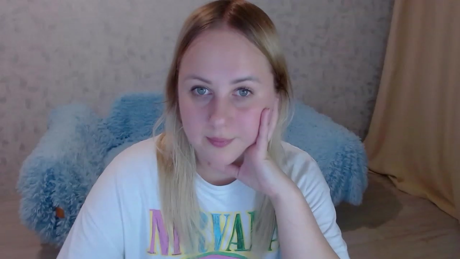 Gallery image thumbnail from Sad_eyes00's myfreecams stream on, 06/01/2023, 18:48 image 17 of 20