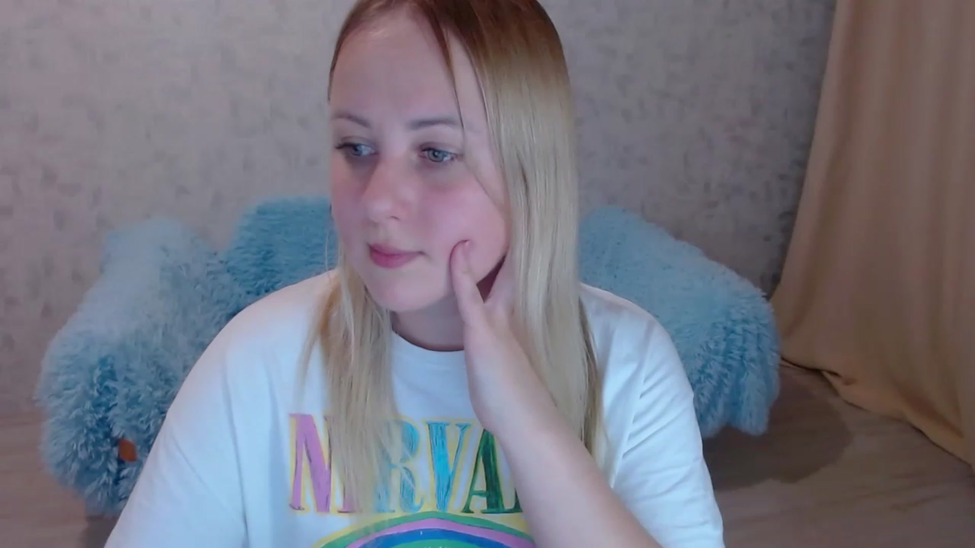 Gallery image thumbnail from Sad_eyes00's myfreecams stream on, 06/01/2023, 18:48 image 8 of 20