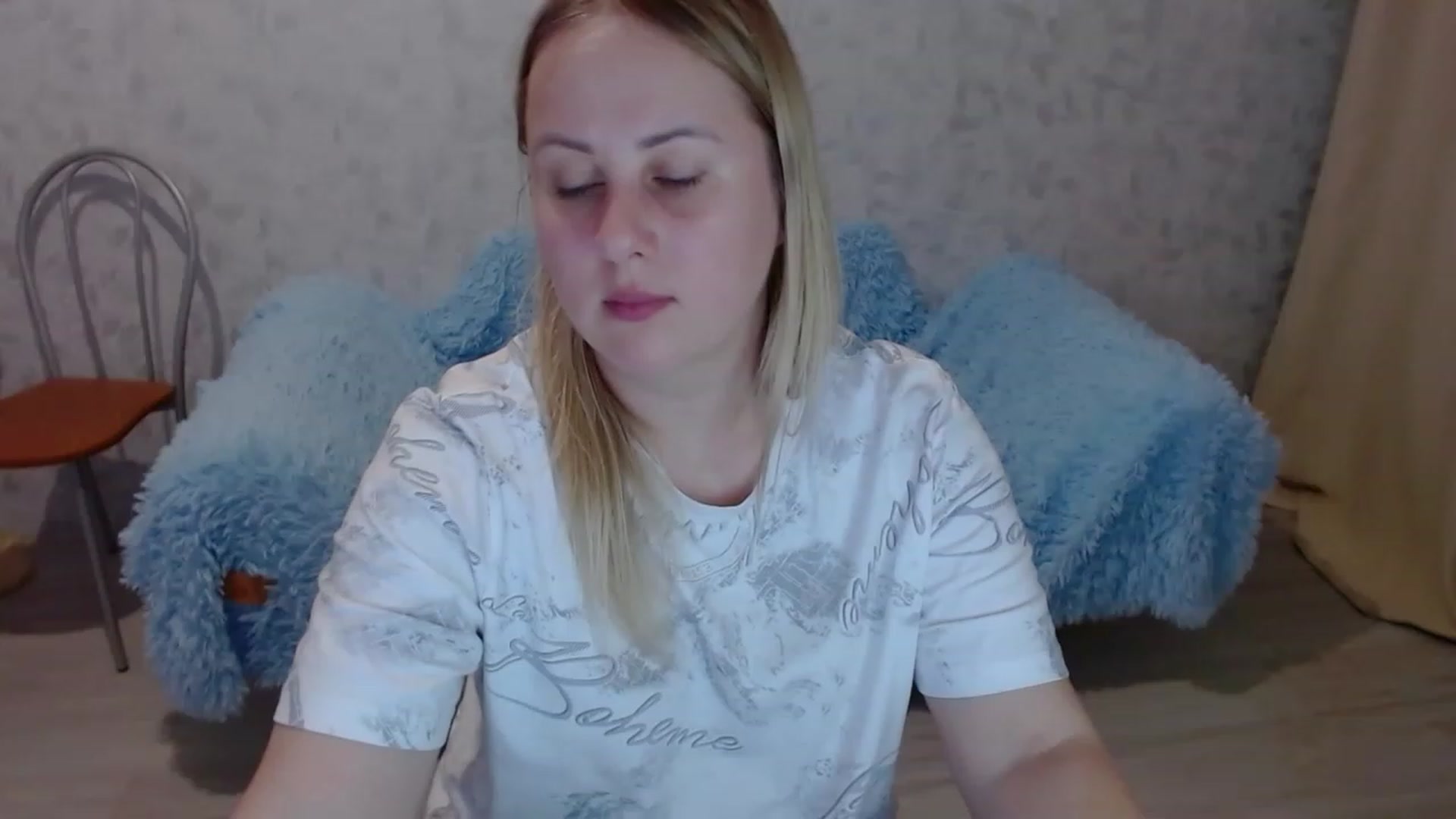 Gallery image thumbnail from Sad_eyes00's myfreecams stream on, 06/03/2023, 18:56 image 6 of 20