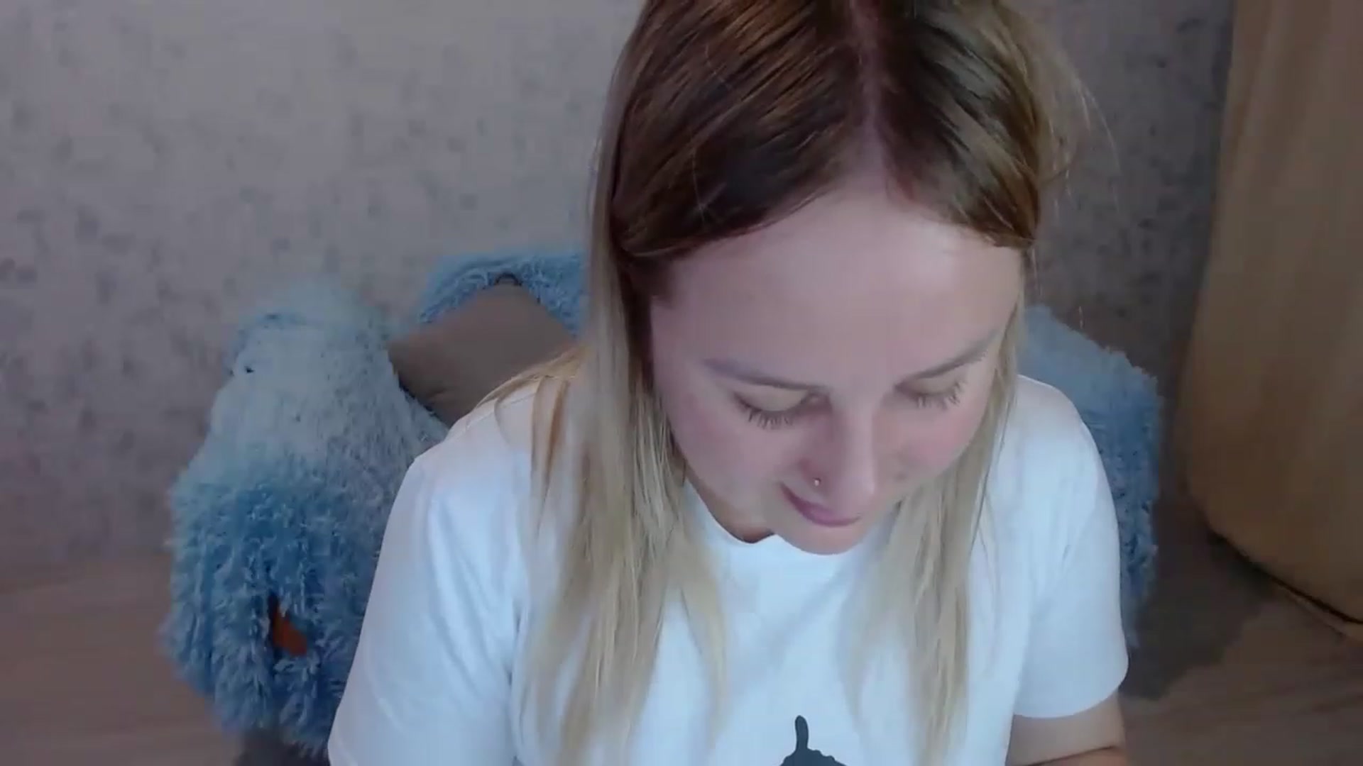 Gallery image thumbnail from Sad_eyes00's myfreecams stream on, 06/04/2023, 17:58 image 5 of 20