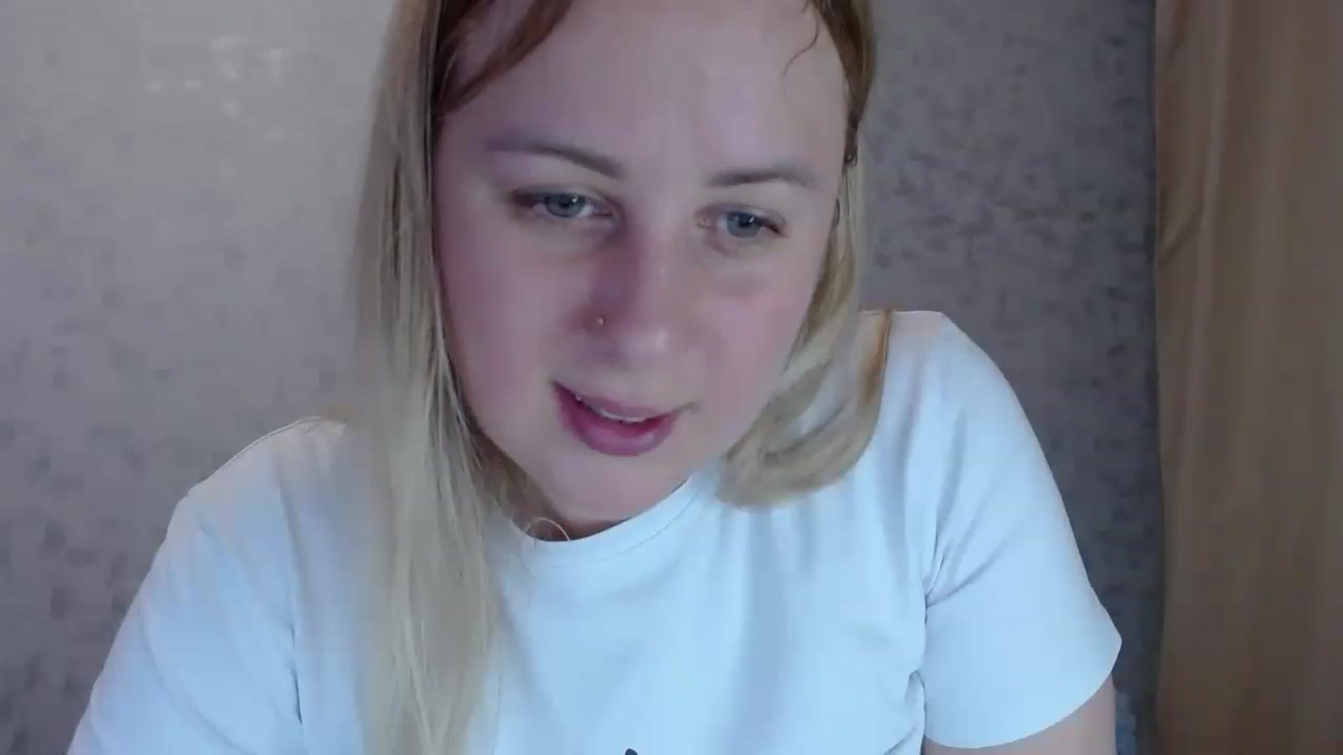 Gallery image thumbnail from Sad_eyes00's myfreecams stream on, 06/04/2023, 18:22 image 8 of 20