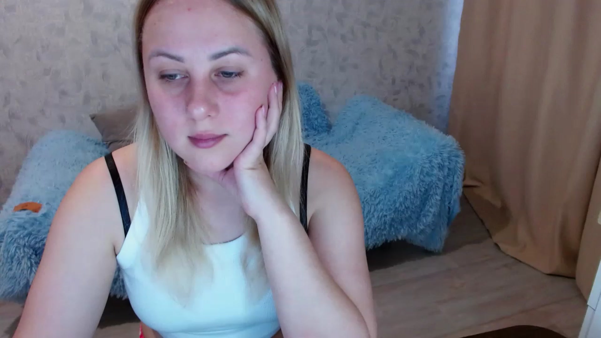 Gallery image thumbnail from Sad_eyes00's myfreecams stream on, 06/14/2023, 13:45 image 8 of 20