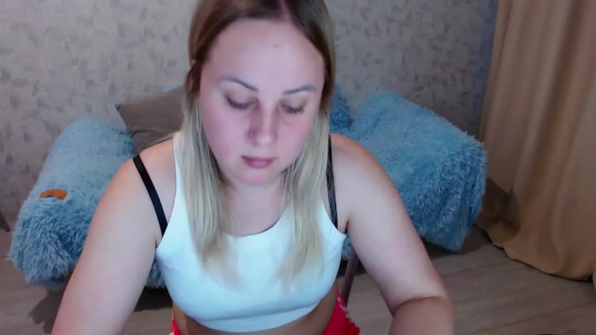 Gallery image thumbnail from Sad_eyes00's myfreecams stream on, 06/14/2023, 15:08 image 15 of 20