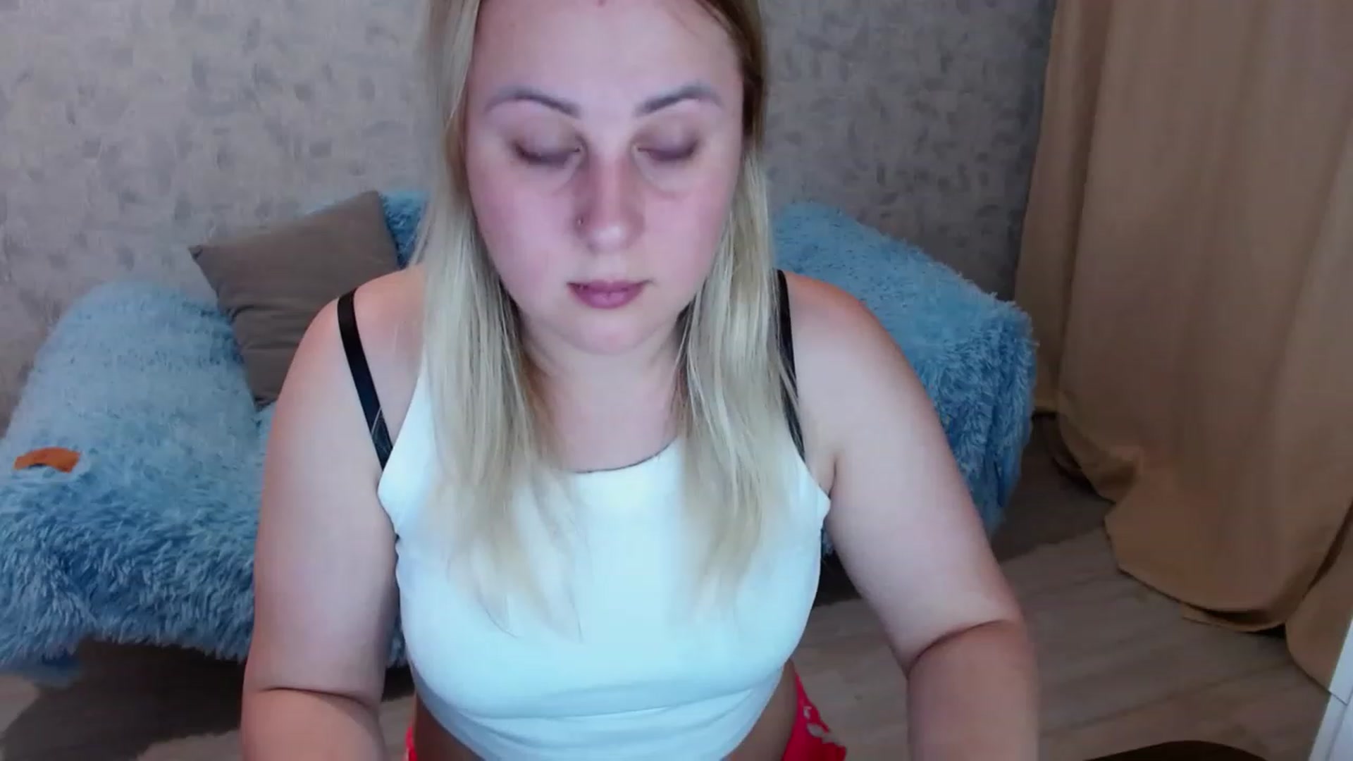 Gallery image thumbnail from Sad_eyes00's myfreecams stream on, 06/14/2023, 16:05 image 14 of 20