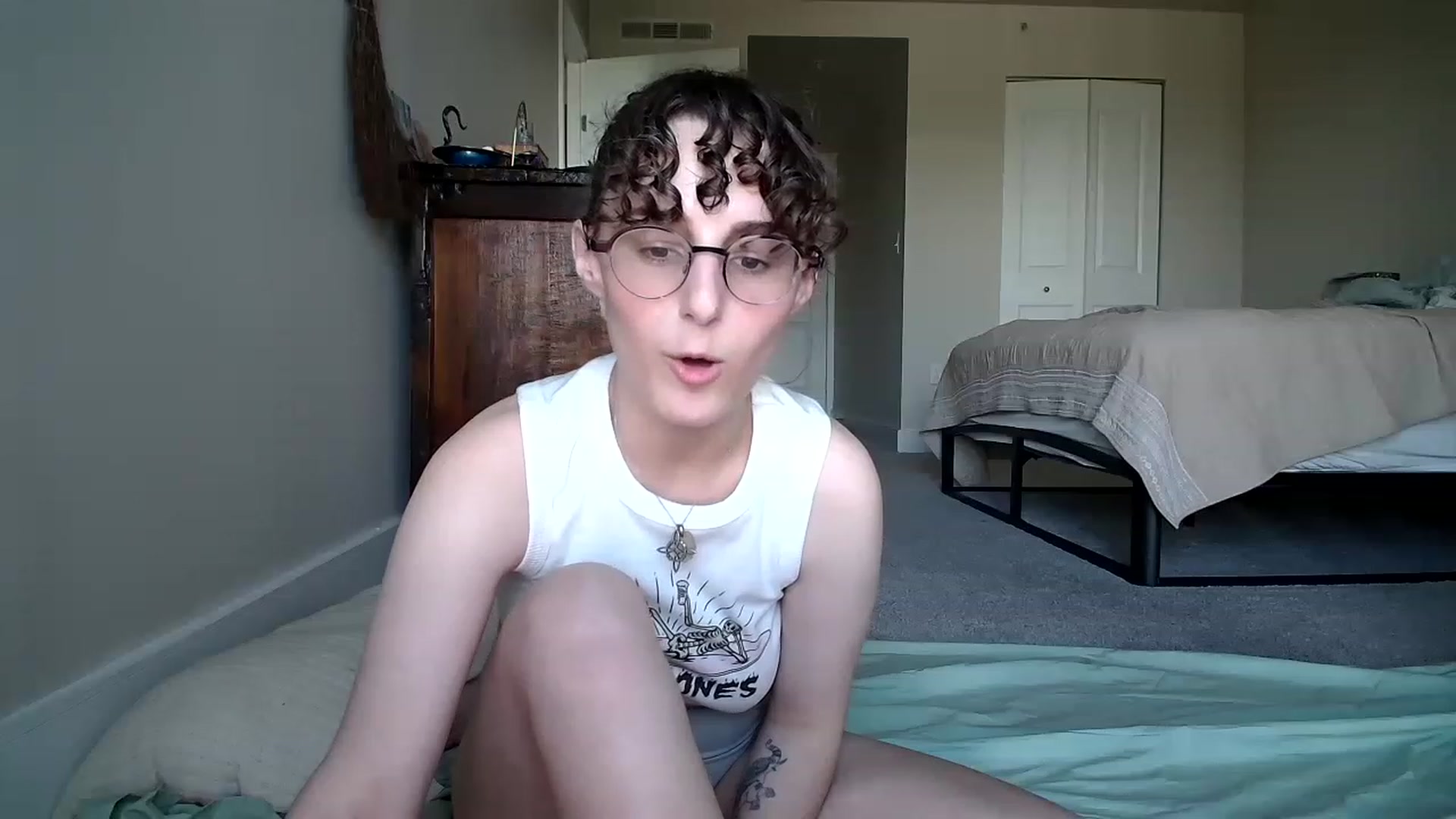 Gallery image thumbnail from Sadbaffoon's myfreecams stream on, 11/24/2022, 19:12 image 8 of 20