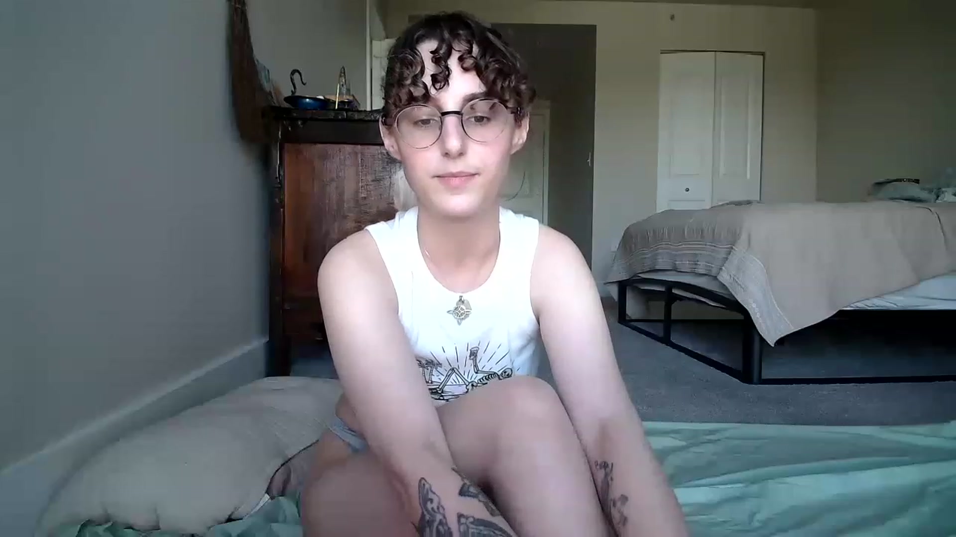 Gallery image thumbnail from Sadbaffoon's myfreecams stream on, 11/24/2022, 19:12 image 6 of 20