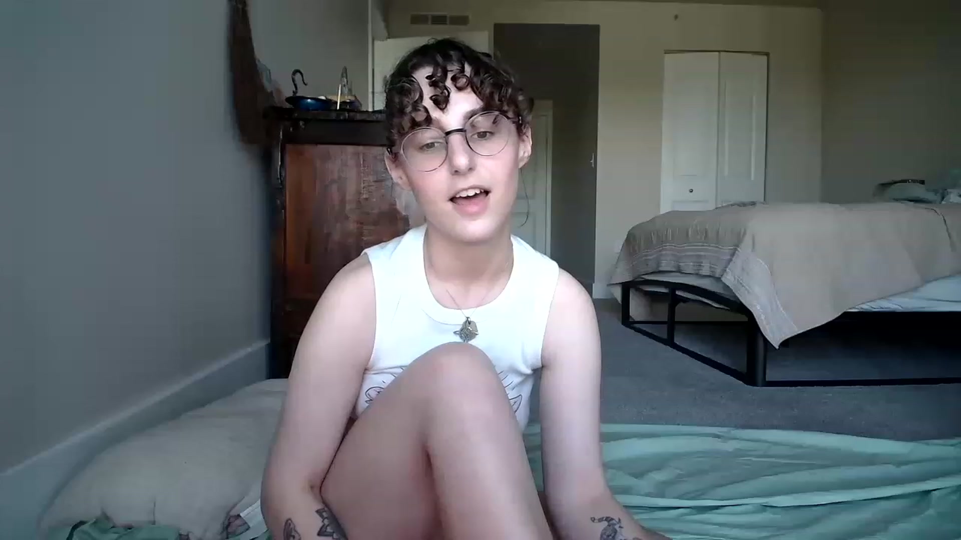 Gallery image thumbnail from Sadbaffoon's myfreecams stream on, 11/24/2022, 19:12 image 11 of 20