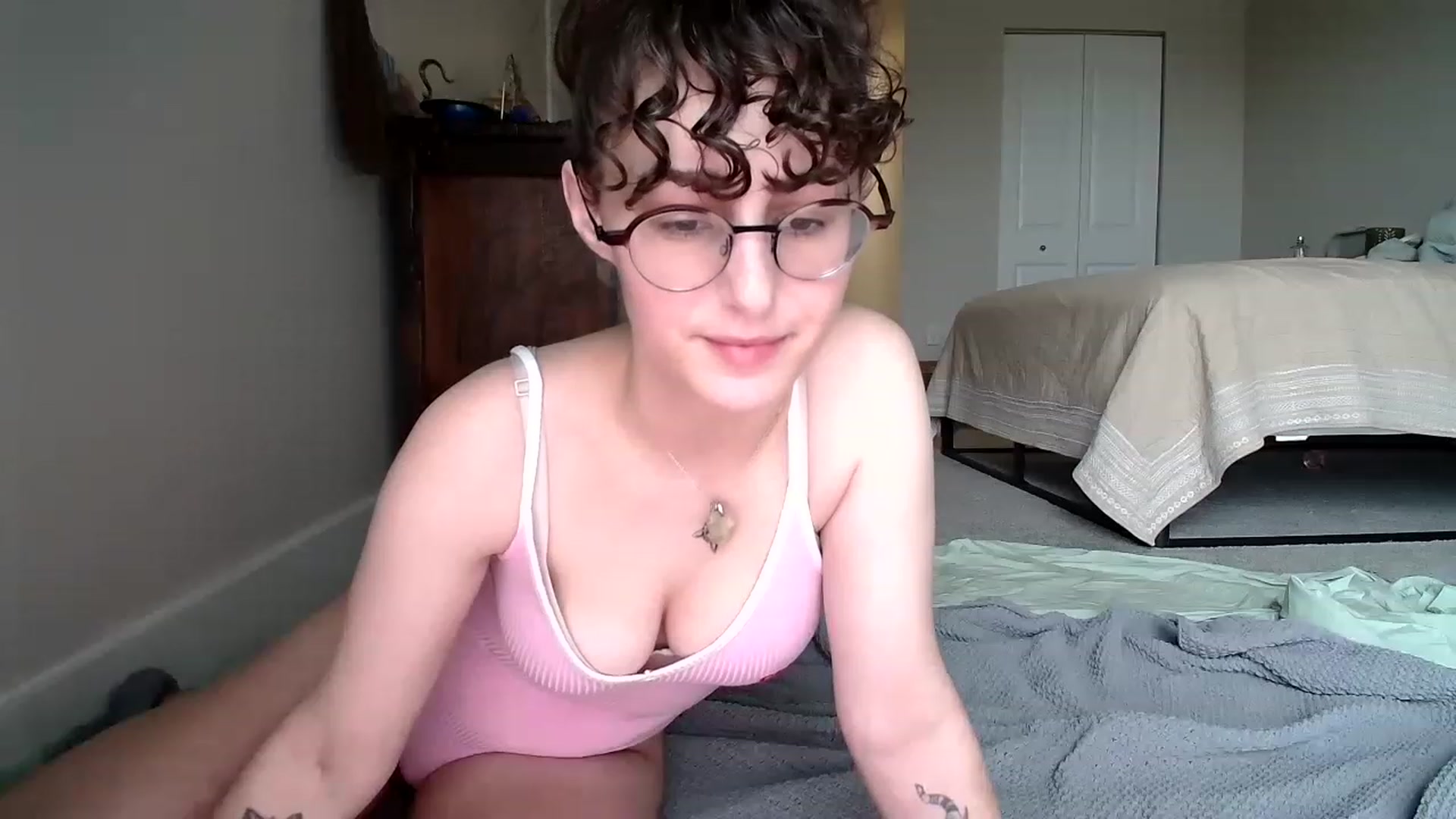 Gallery image thumbnail from Sadbaffoon's myfreecams stream on, 12/21/2022, 19:08 image 13 of 20