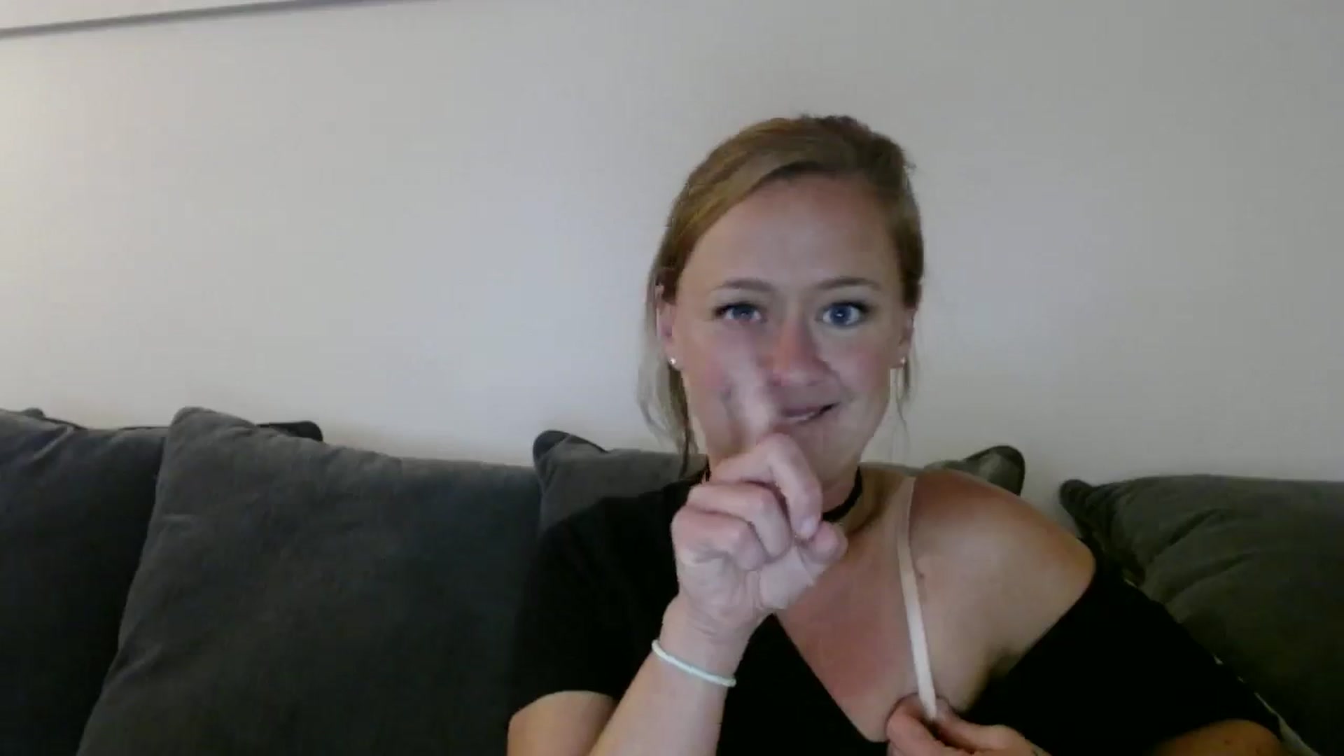 Gallery image thumbnail from SadieHawkins1's myfreecams stream on, 09/23/2024, 23:54 image 8 of 20
