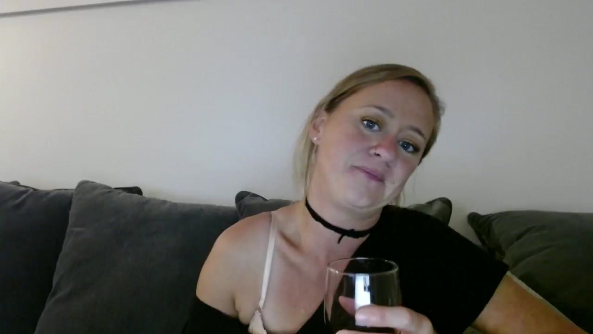 Gallery image thumbnail from SadieHawkins1's myfreecams stream on, 09/23/2024, 23:54 image 12 of 20