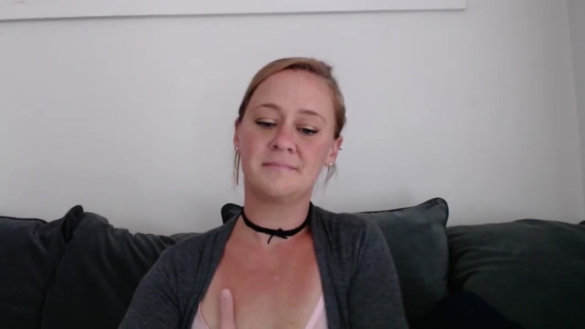 Gallery image thumbnail from SadieHawkins1's myfreecams stream on, 10/07/2024, 17:52 image 6 of 20