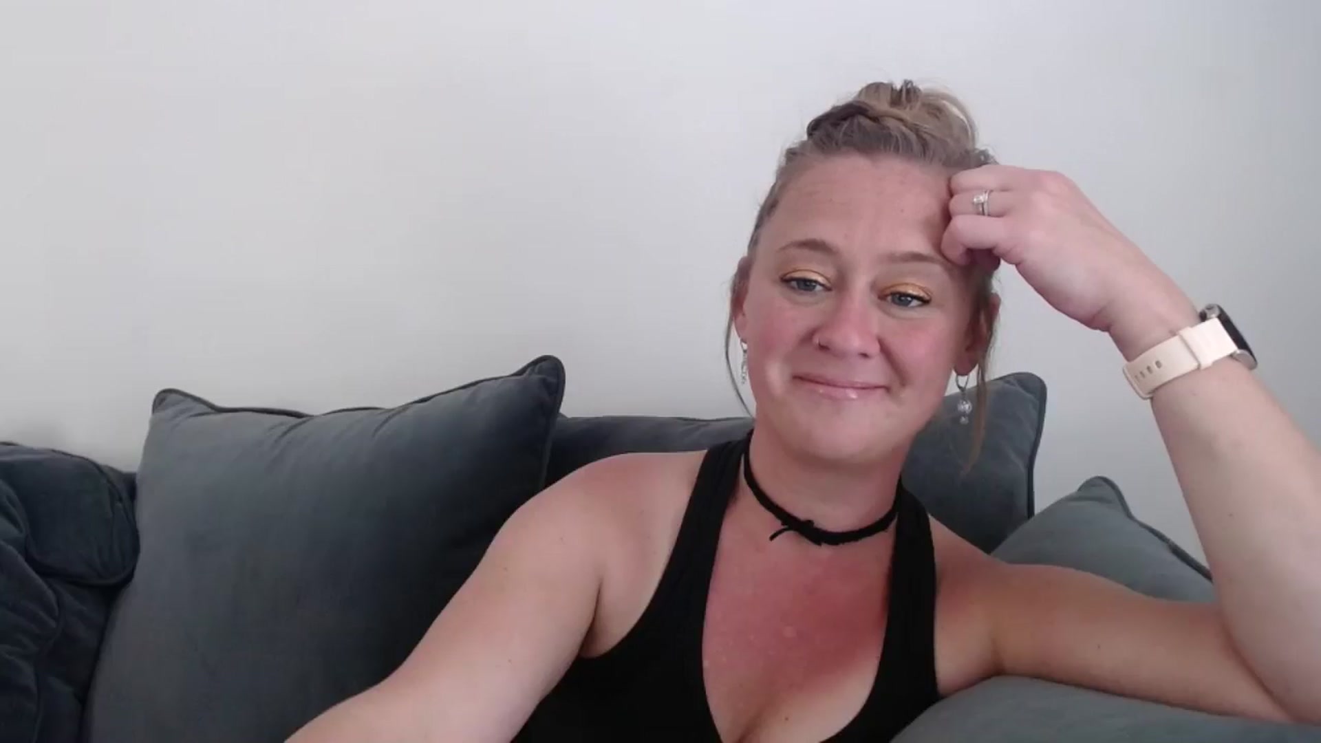 Gallery image thumbnail from SadieHawkins1's myfreecams stream on, 10/30/2024, 17:31 image 16 of 20