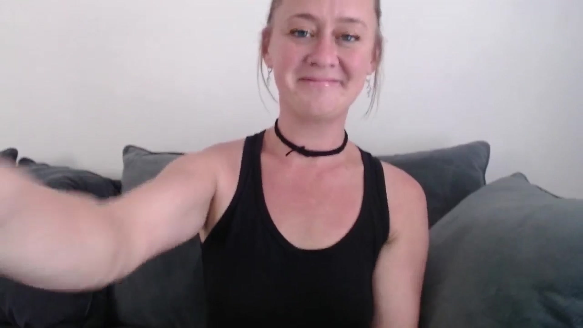 Gallery image thumbnail from SadieHawkins1's myfreecams stream on, 10/30/2024, 18:31 image 19 of 20