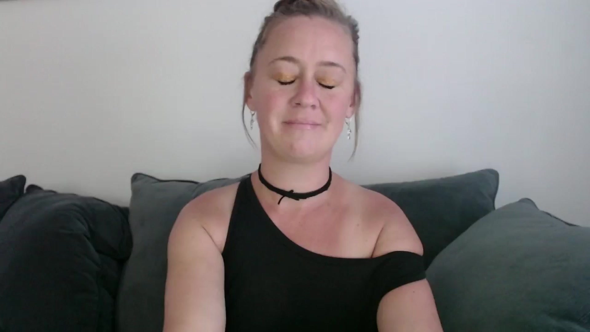 Gallery image thumbnail from SadieHawkins1's myfreecams stream on, 10/30/2024, 18:44 image 3 of 20
